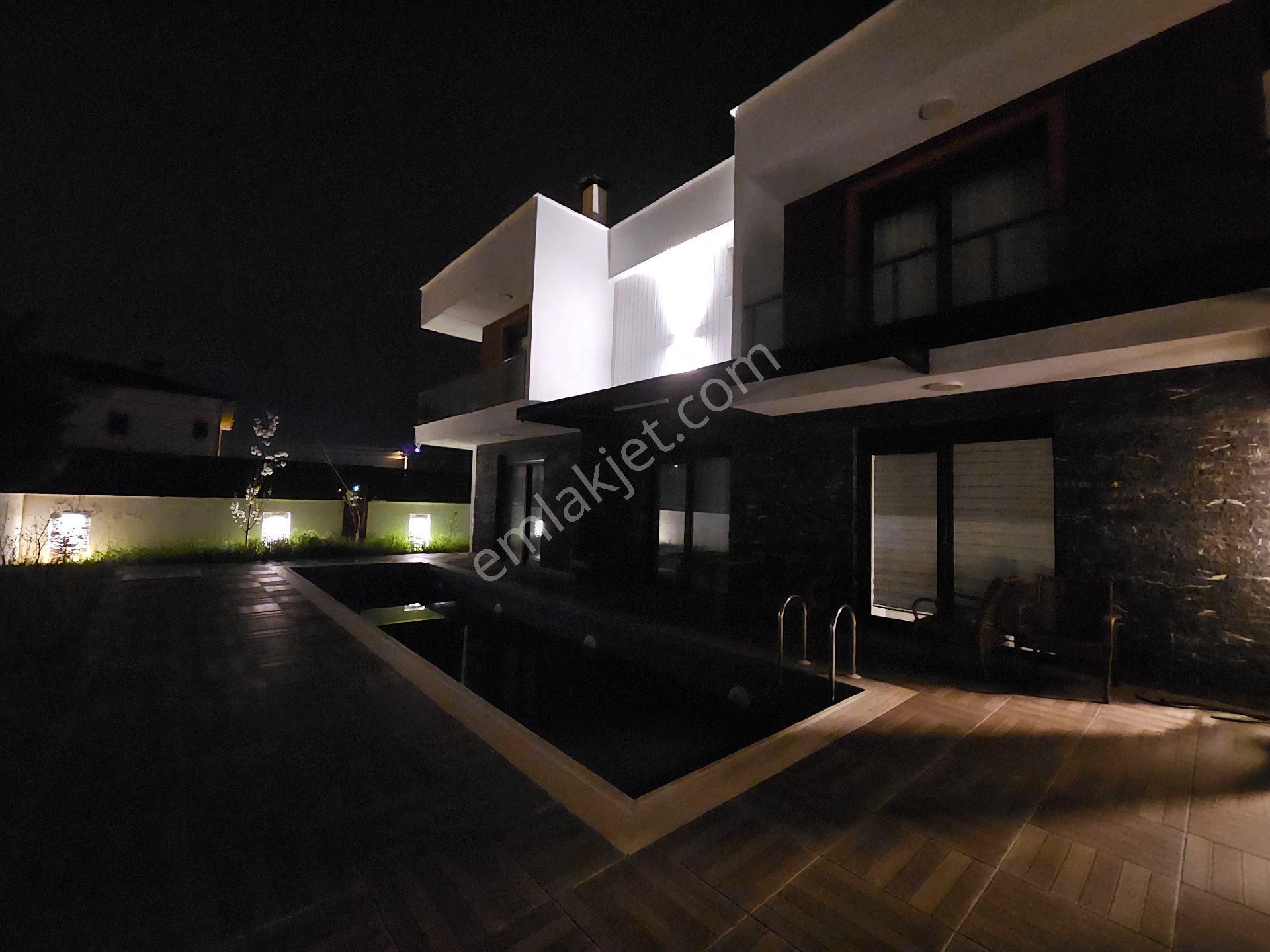 Sahibinden Döşemealtı 196m2 4+1 Villa, 500m2 Arsa, 10m Yüzme Havuzu, Eksiksiz - Görsel 10