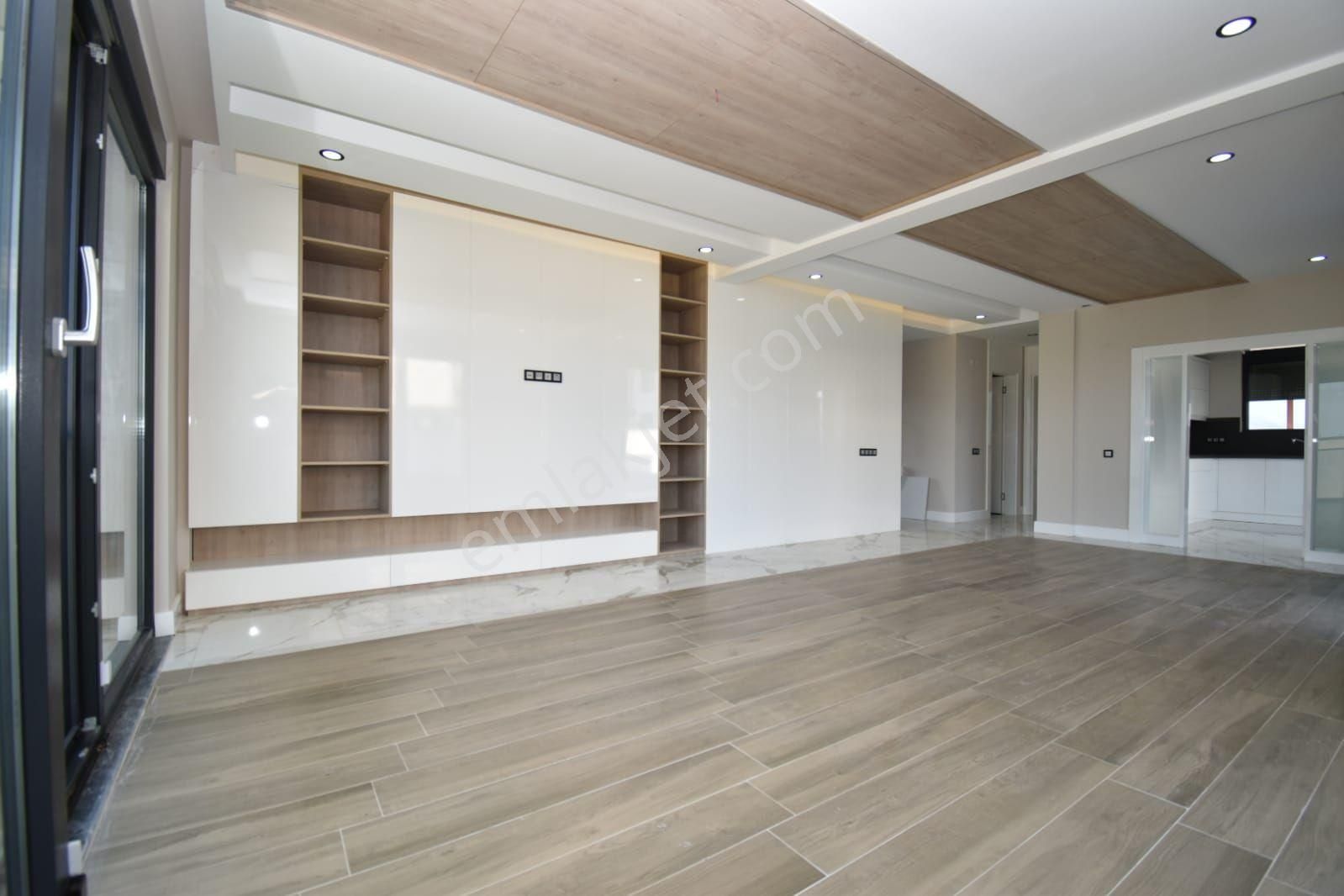 Sahibinden Döşemealtı 196m2 4+1 Villa, 500m2 Arsa, 10m Yüzme Havuzu, Eksiksiz - Görsel 18