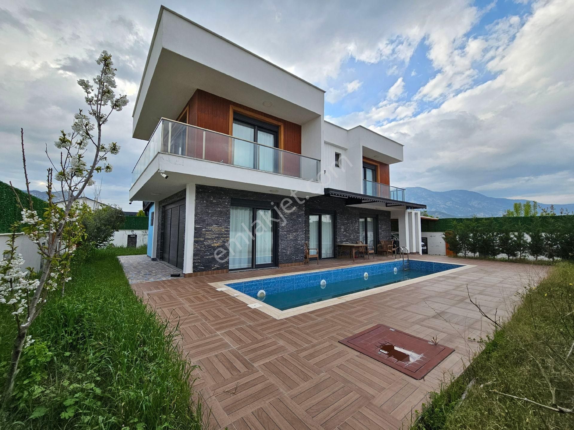 Sahibinden Döşemealtı 196m2 4+1 Villa, 500m2 Arsa, 10m Yüzme Havuzu, Eksiksiz - Görsel 4