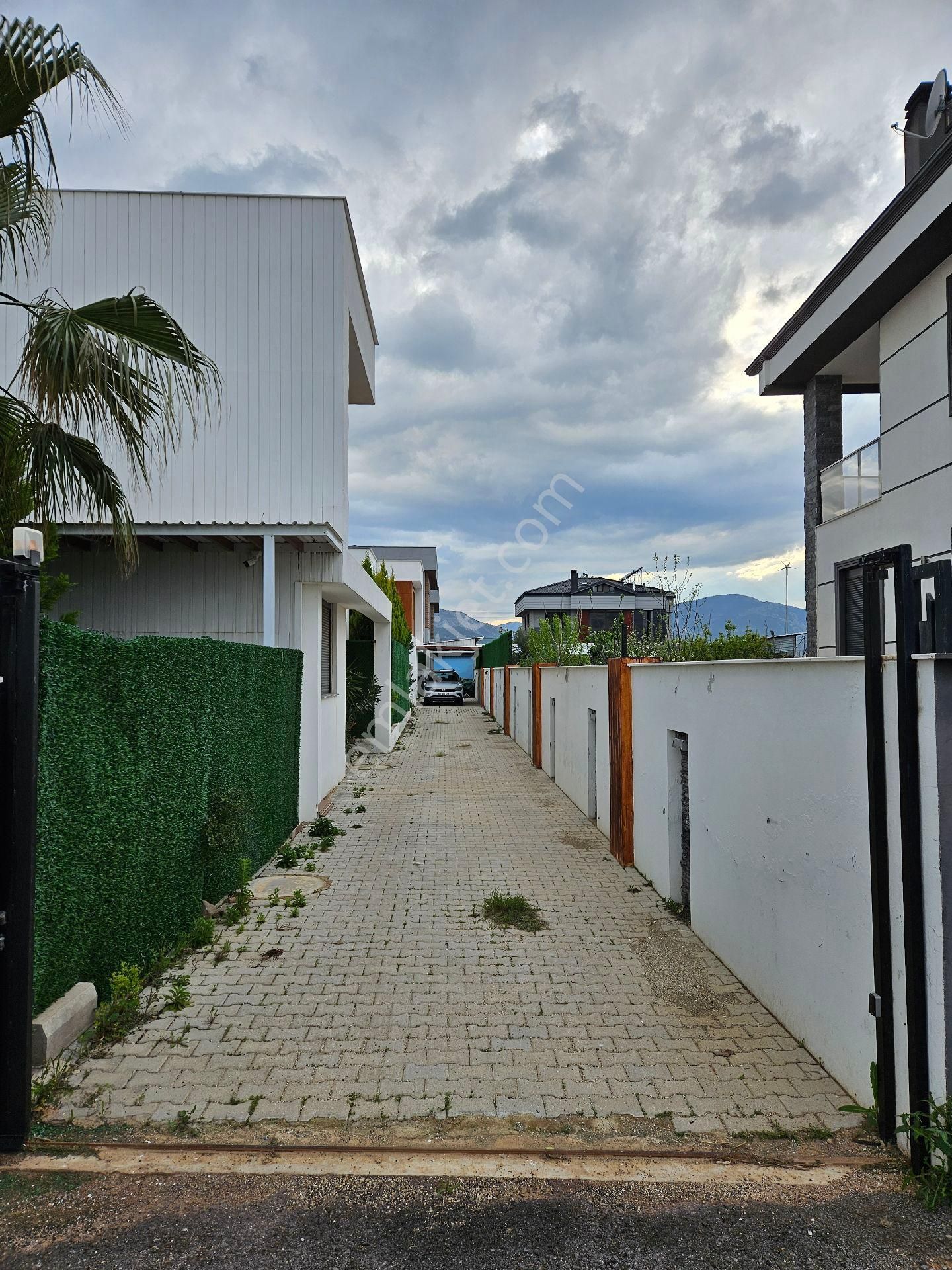 Sahibinden Döşemealtı 196m2 4+1 Villa, 500m2 Arsa, 10m Yüzme Havuzu, Eksiksiz - Görsel 6
