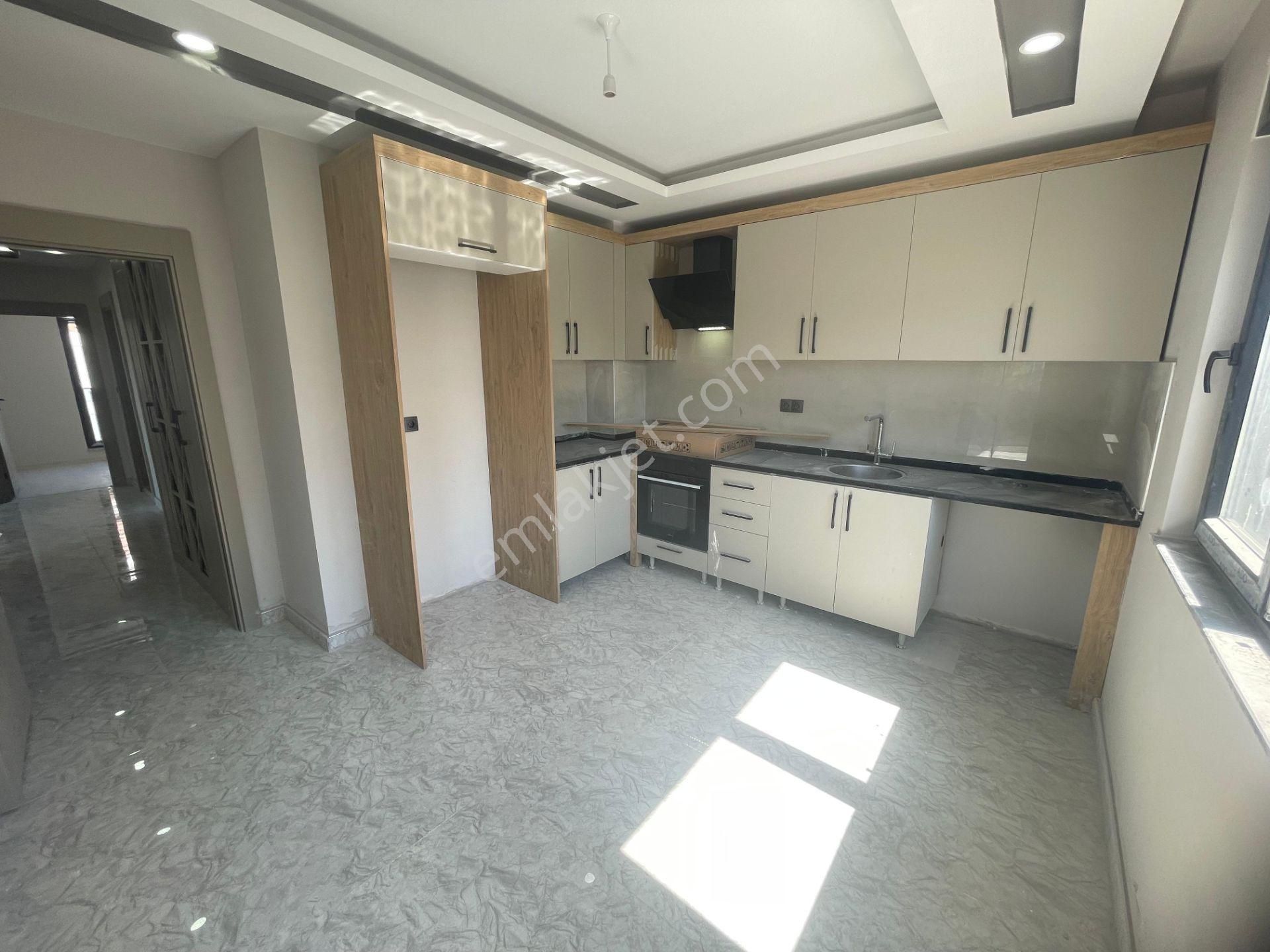 Aydoğmuş Ebeveyn Banyolu Asansörlü Katta 2+1