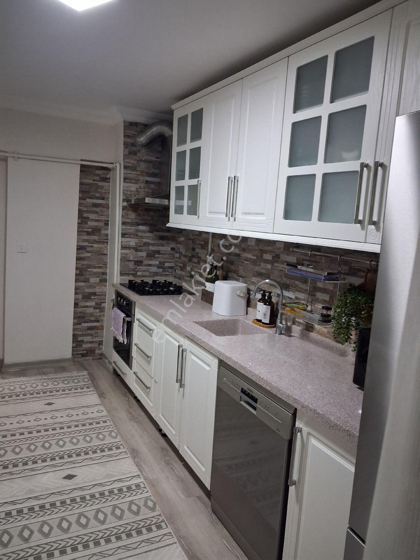 Ankara Mamak General Zeki Doğan Mah 489 Sk Köşe Ap 6 Da Yapılı Daire