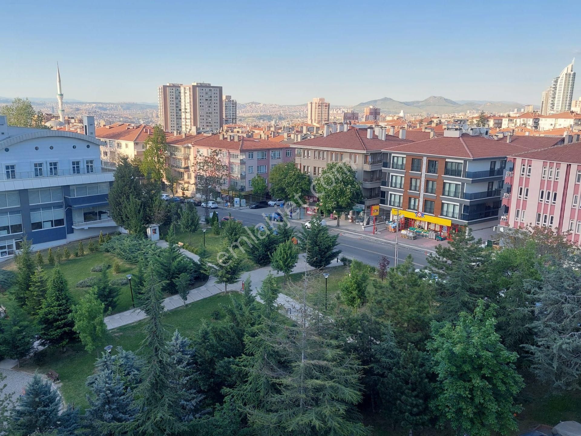 Göraldan 4+1 Den Çevrilme Geniş Ferah 3+1 170 M2 Parlementerler Sitesinde Ara Kat Satılık