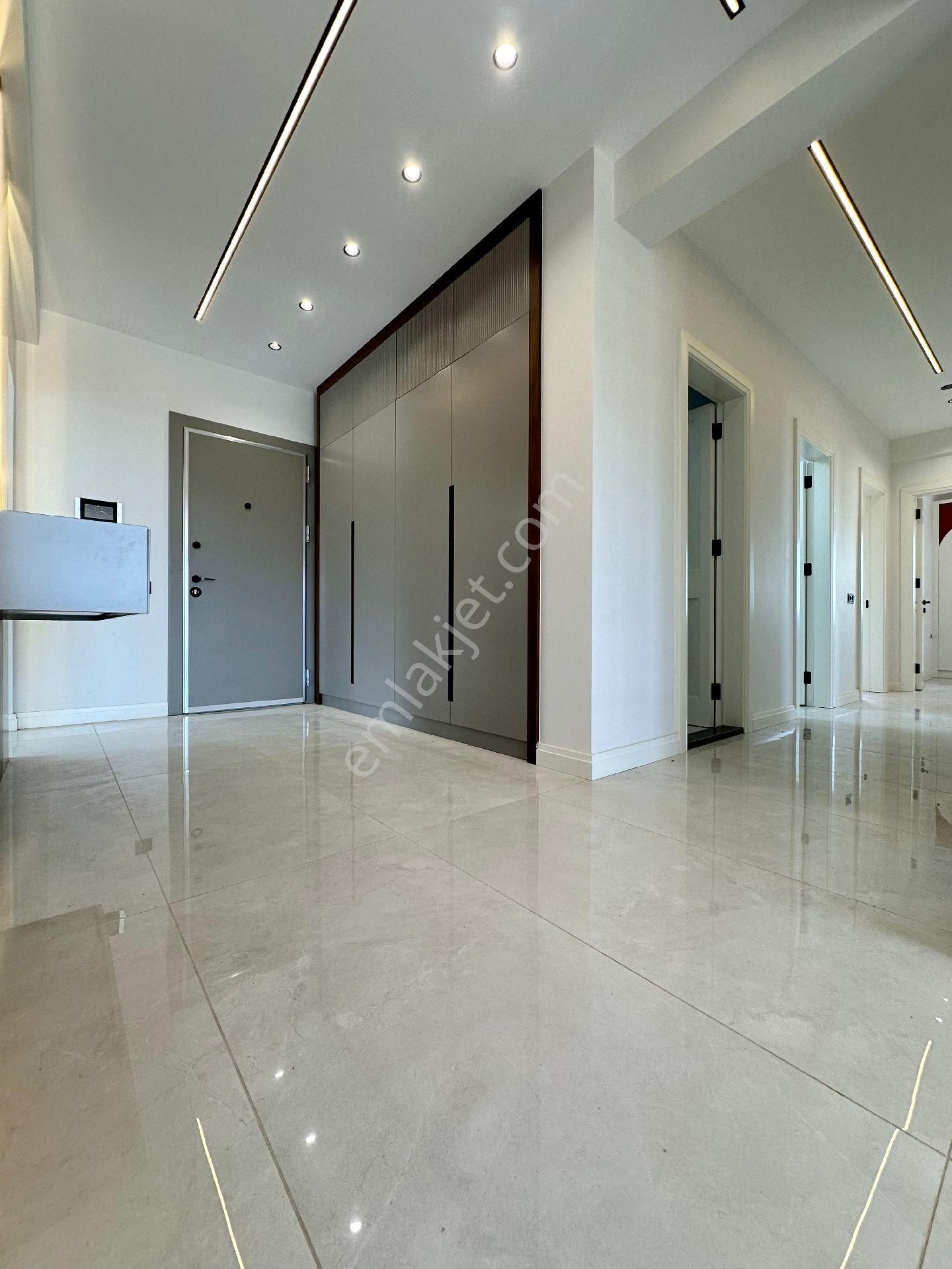 1200 Evlerde 260m² 4+1 Harika Genişlikte Ultralüks İşçiliğe Sahip Süper Daireler - Görsel 13