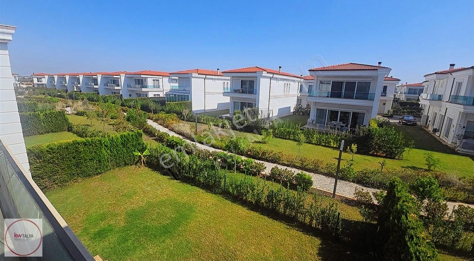 Döşemealtı Glorıa Cıty'de Kiralık 4+1 Müstakil Villa