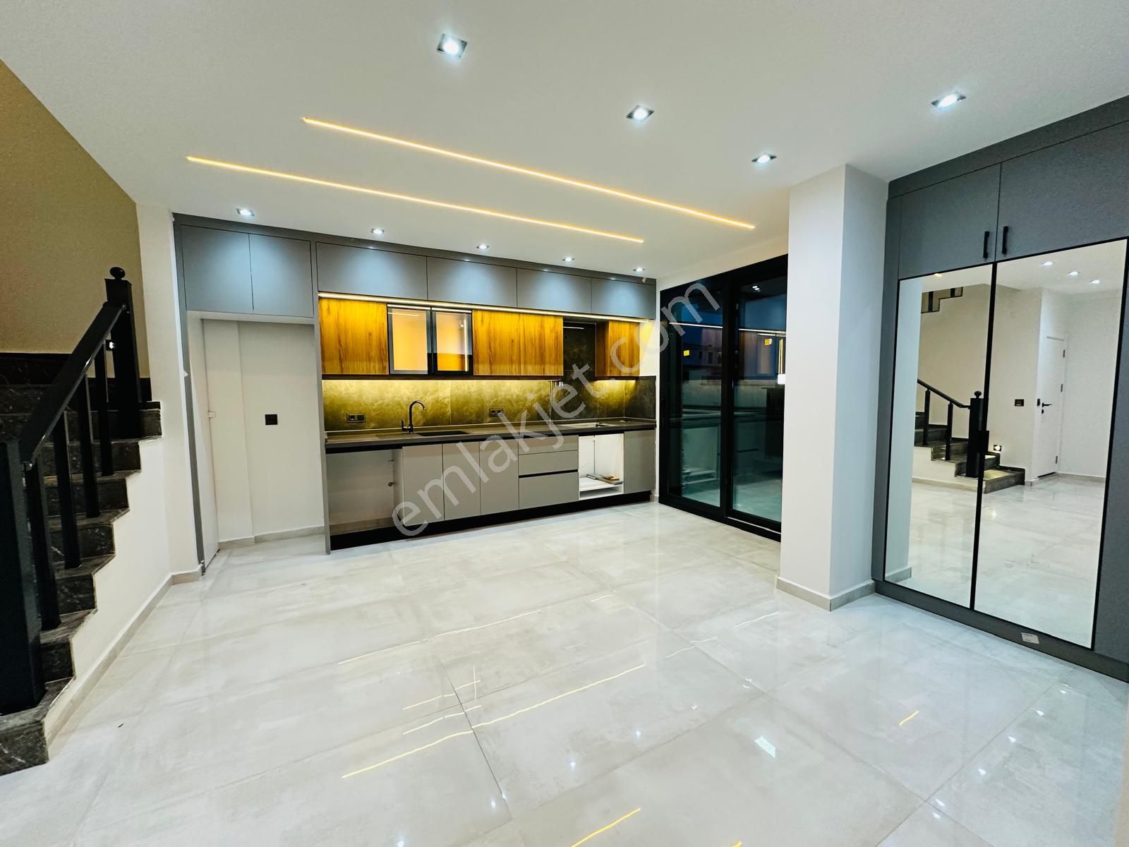 Didim Hisar Mah. 3+1 Açık Mutfaklı Bahçeli Ve Teraslı Ultra Lüx Villamız Satılıktır - Görsel 16