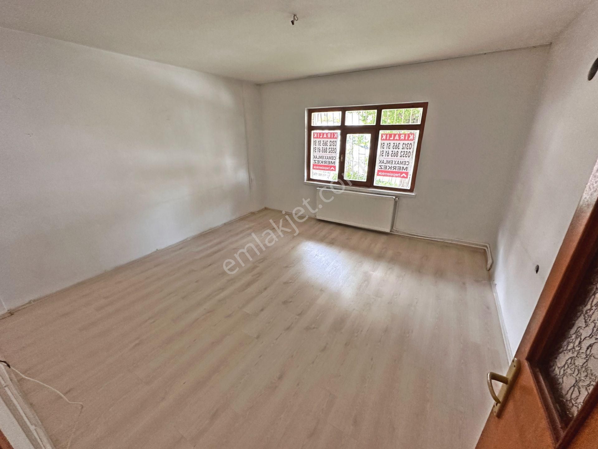 Asımgündüz Caddesinde Saimekadın Göbek Yakını Balkonlu 3+1 Kiralık Daire
