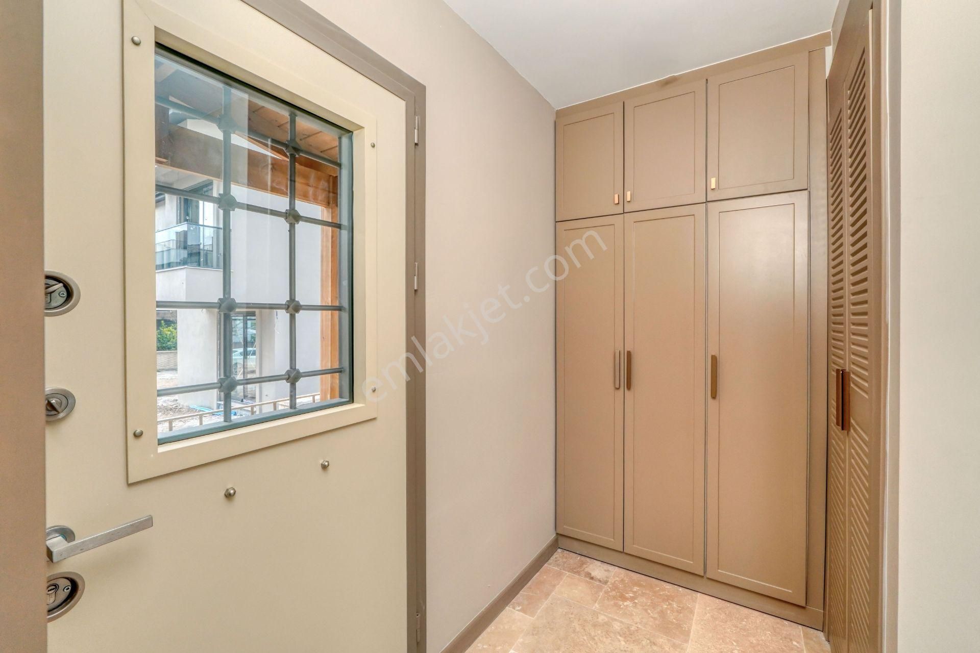 Çeşmealtı Harika Lokasyon Da Tam Müstakil Konsept Villa - Görsel 18