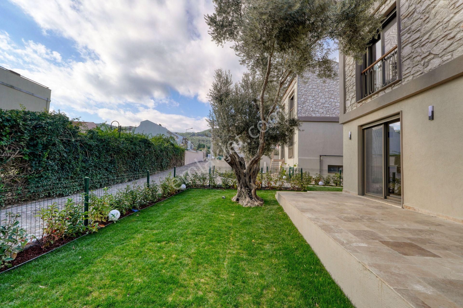 Çeşmealtı Harika Lokasyon Da Tam Müstakil Konsept Villa - Görsel 10