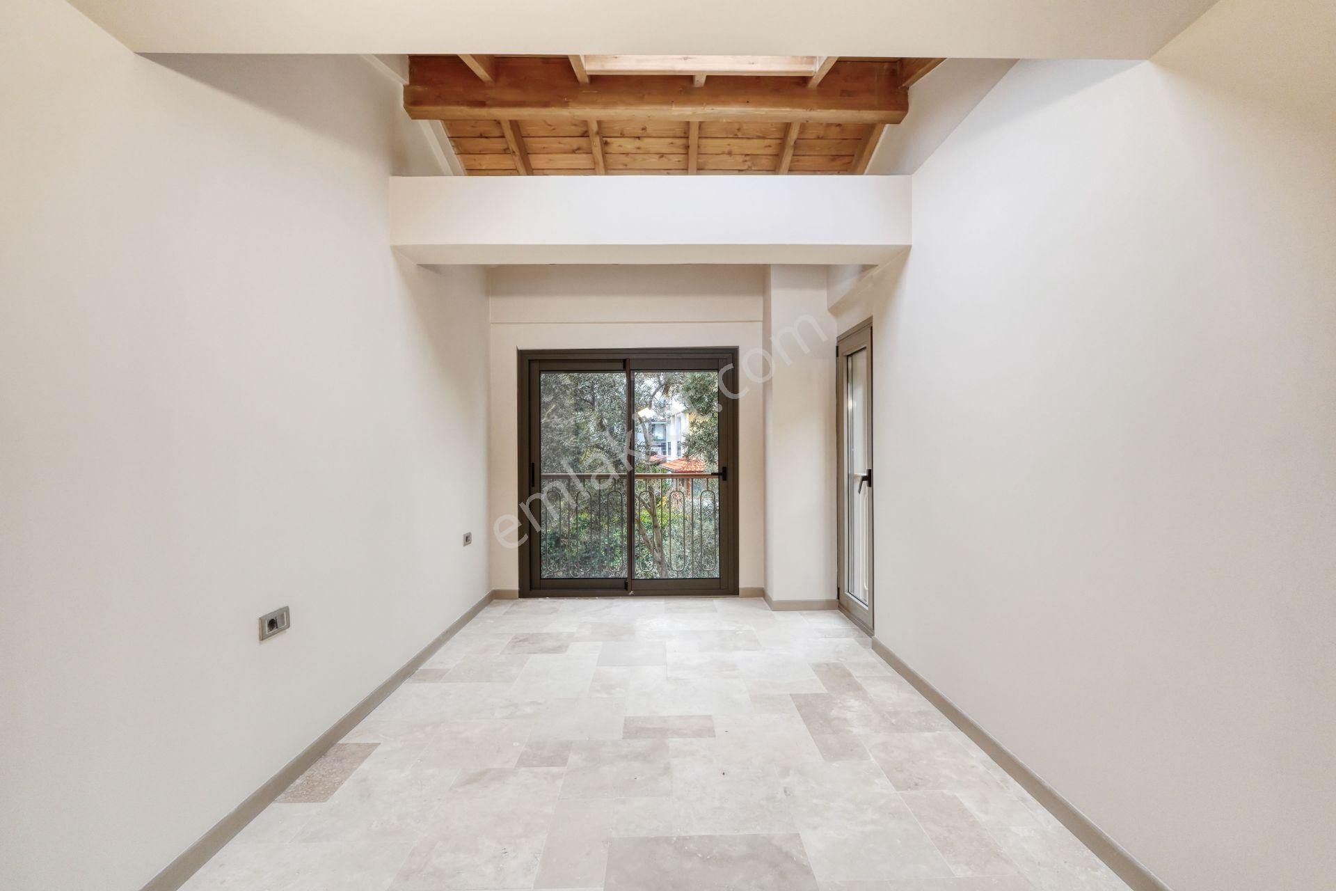 Çeşmealtı Harika Lokasyon Da Tam Müstakil Konsept Villa - Görsel 28