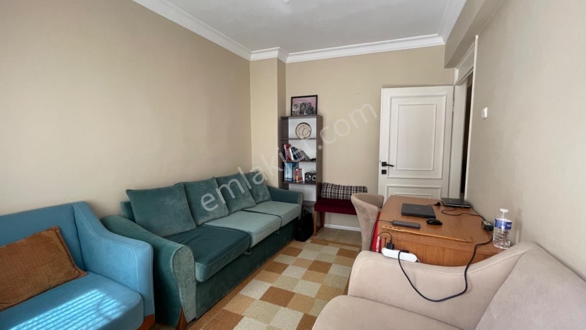 Karşıyaka Bahariye Mahallesinde Kiralık 3+1