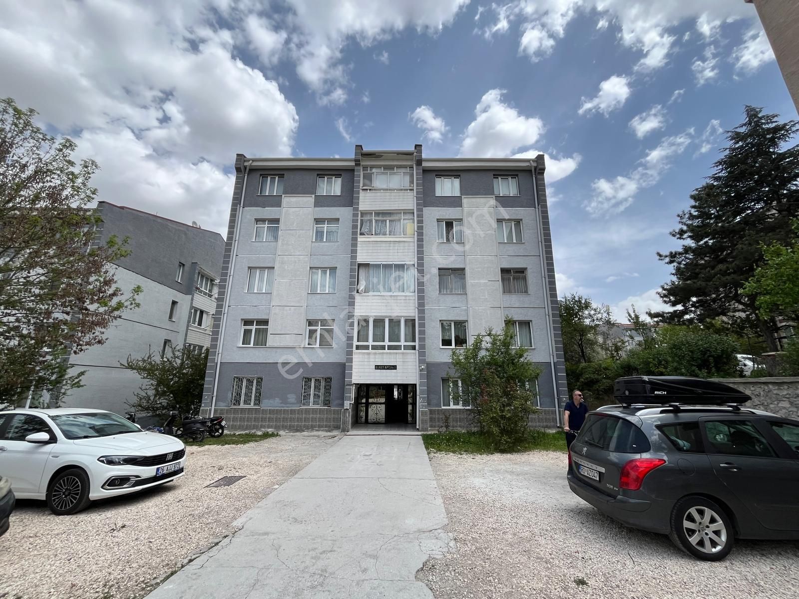 Century 21 Vizyon'dan Uluönder Ssk Bloklarında Satılık 3+1 Daire