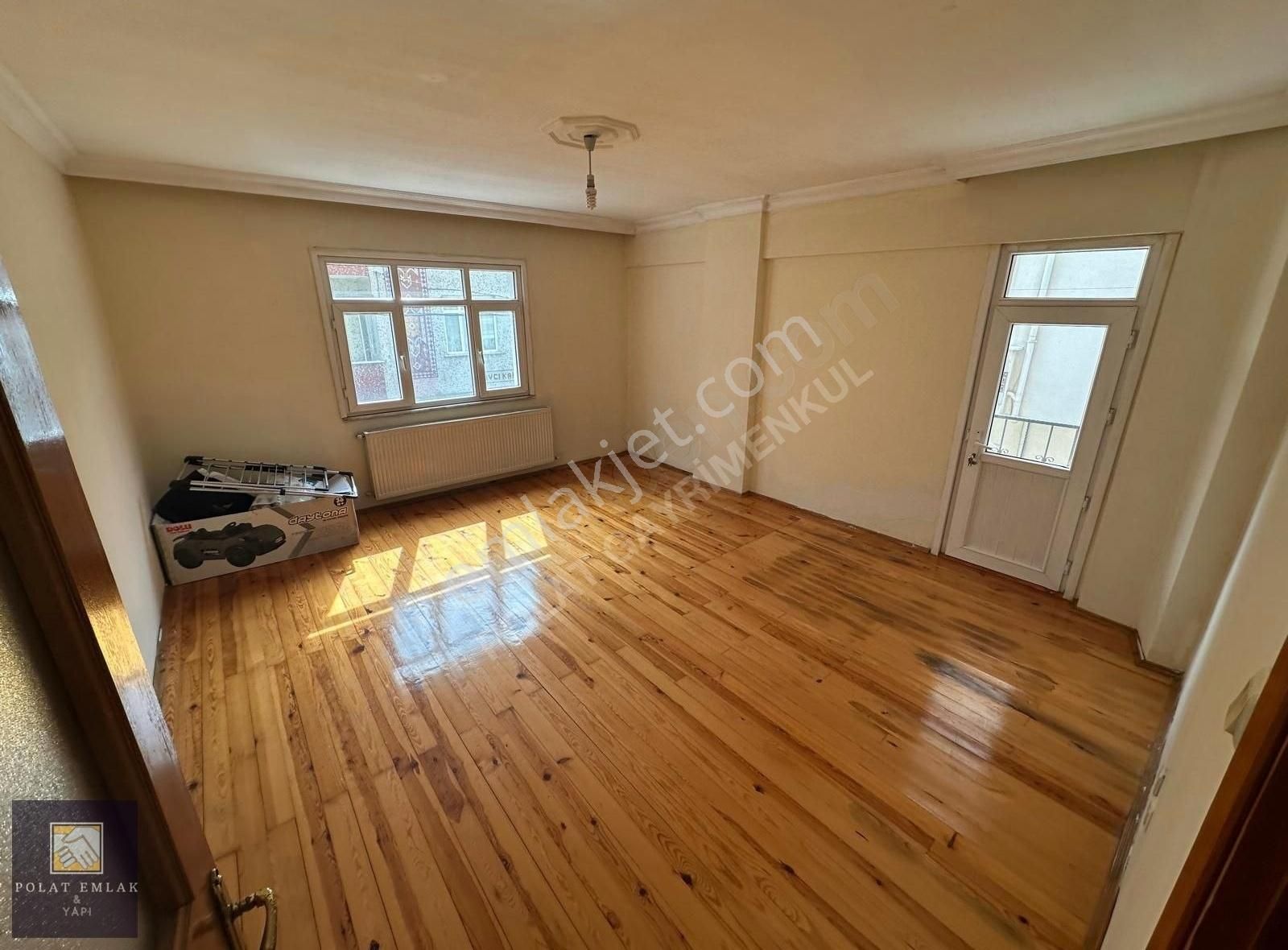 Kiralık Daire 2+1 Metro Yakını Arakat Balkonlu Çift Wc