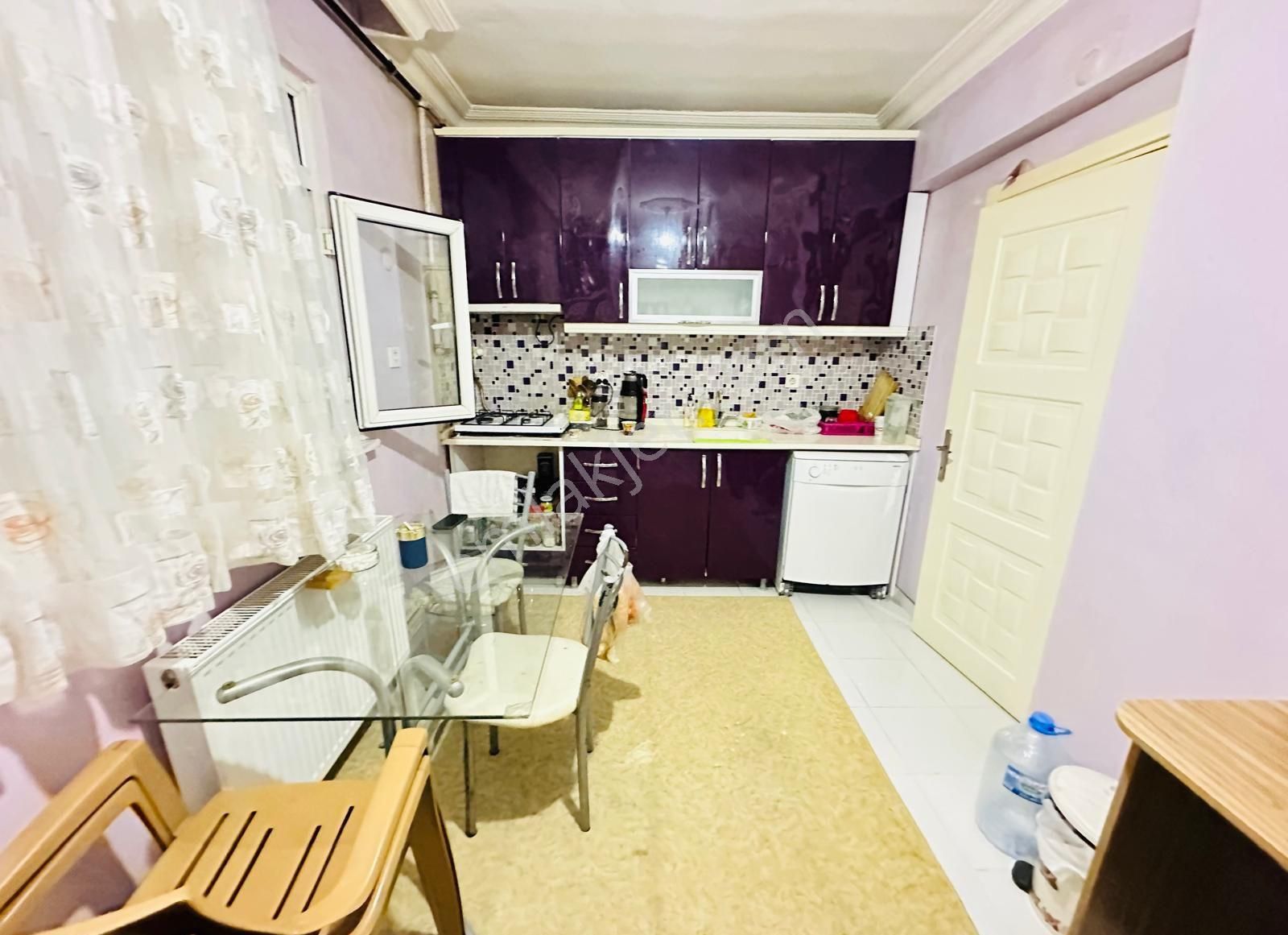 Gültepe'de Eşyalar Dahil 1+1 Satılık Daire
