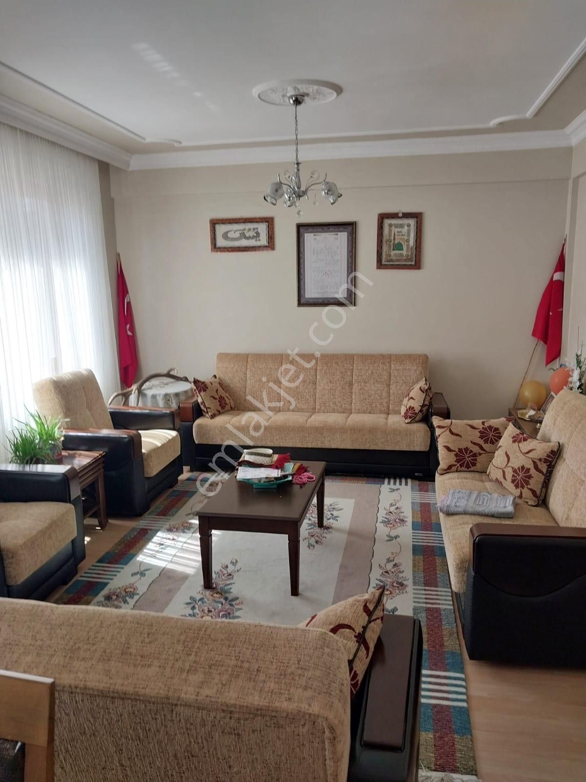 Recep Ümit Emlaktan Tunalı Mahallesi Sakarya 2 Yakınında Satılık Ara Kat 3+1 Daire