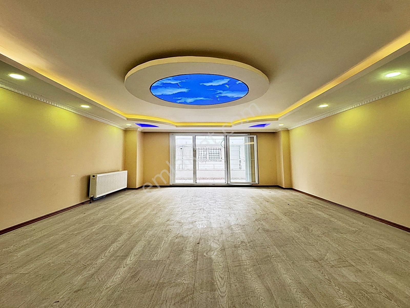 Geniş Metrekarede Cadde Üzerinde 3+1 Yüksek Kredi İmkanı İle Satılık Arakat Daire!!!