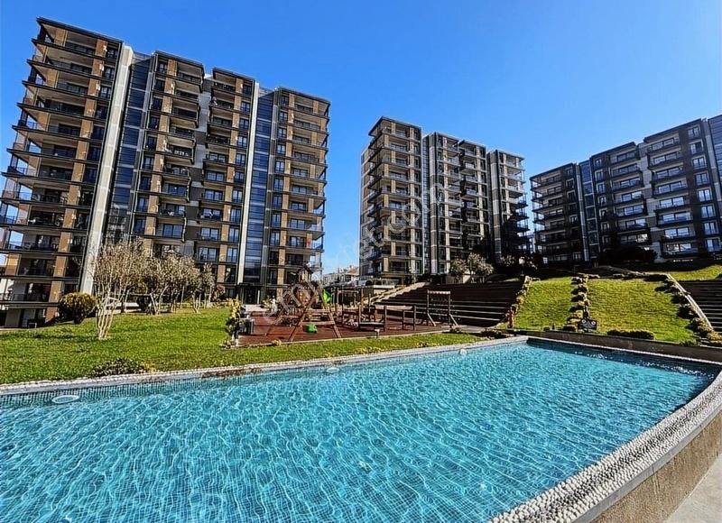 Küçükçekmece 2+1 Satılık Daire Cennet Koru Evleri Balkonlu