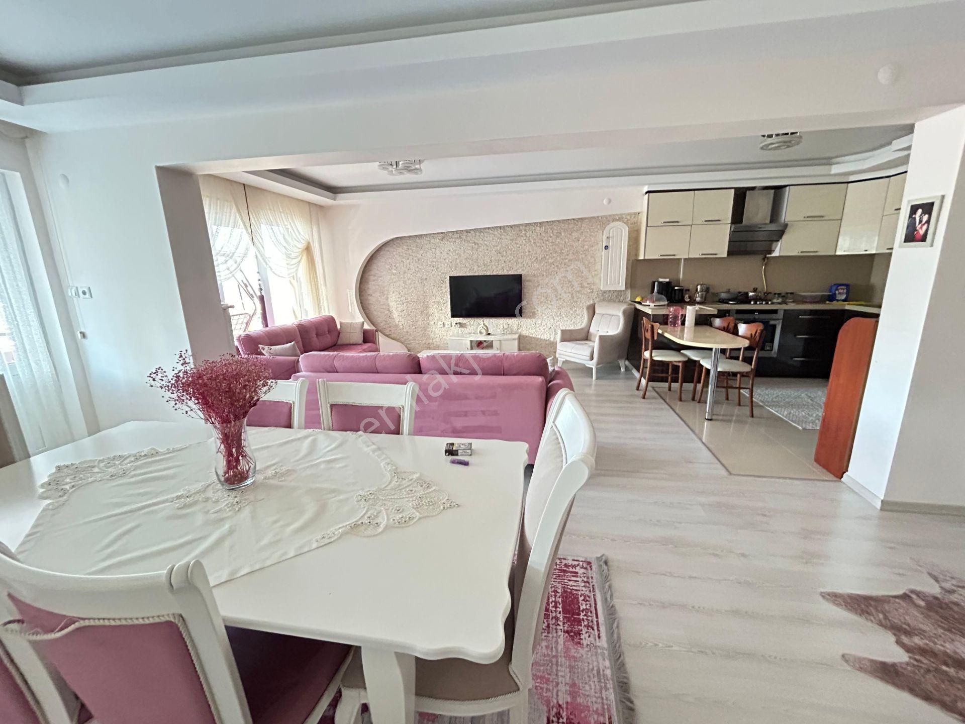 Nidam Emlaktan Karamazakta 4+1 230m2 3.arakat Dublex Manzaralı Daire