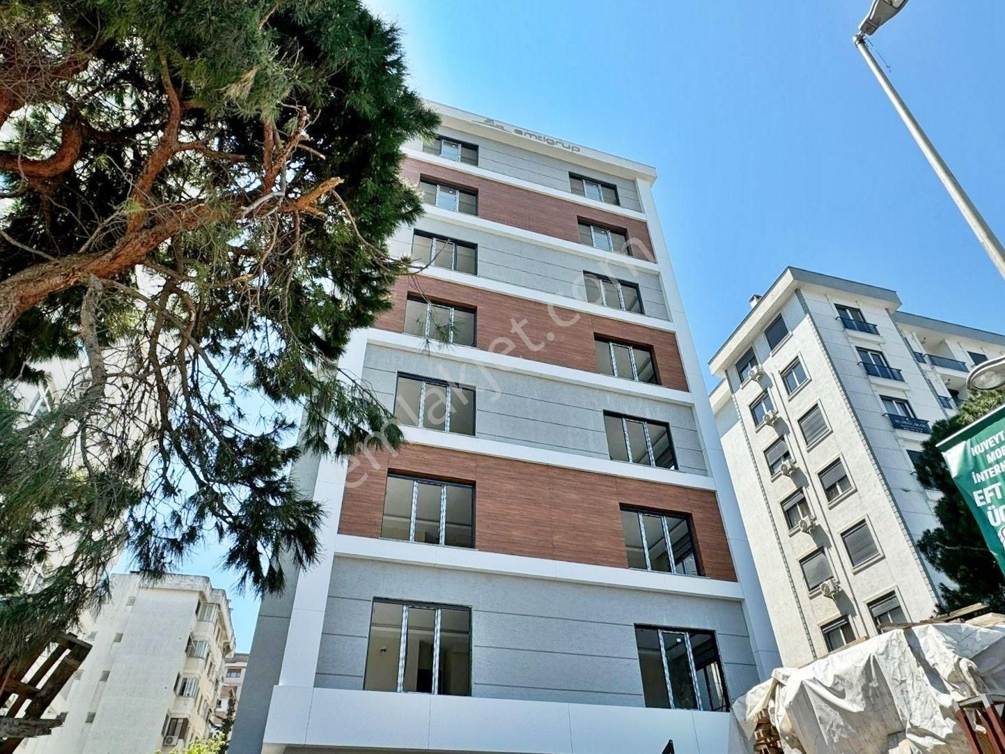 Feneryolu Minibüs Caddesi Üzerinde 2+1 Sıfır Daire Emlak Masası