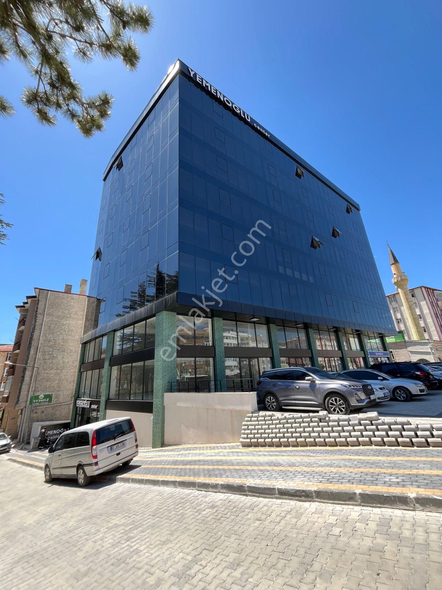 Yemenoğlu Center'da Kiralık Ofis *** Burcu Emlaktan