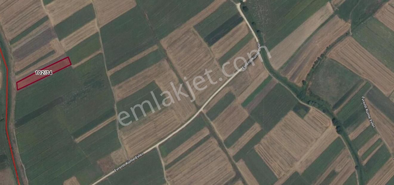 Turanlı Gayrimenkul'den Kırklareli Vize'de Köye Yakın 660 M² Hisseli Tarla