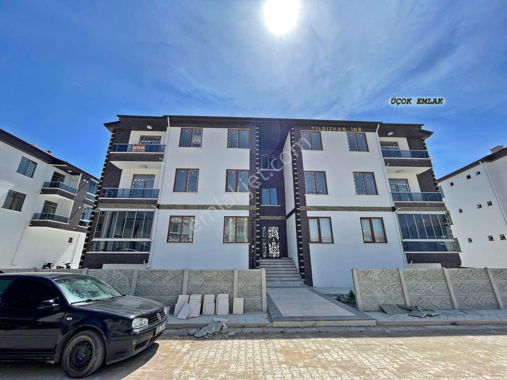 Afyon Üçok Emlaktan Mareşal F Çakmak Mah Satılık Sıfır 2+1 Daire