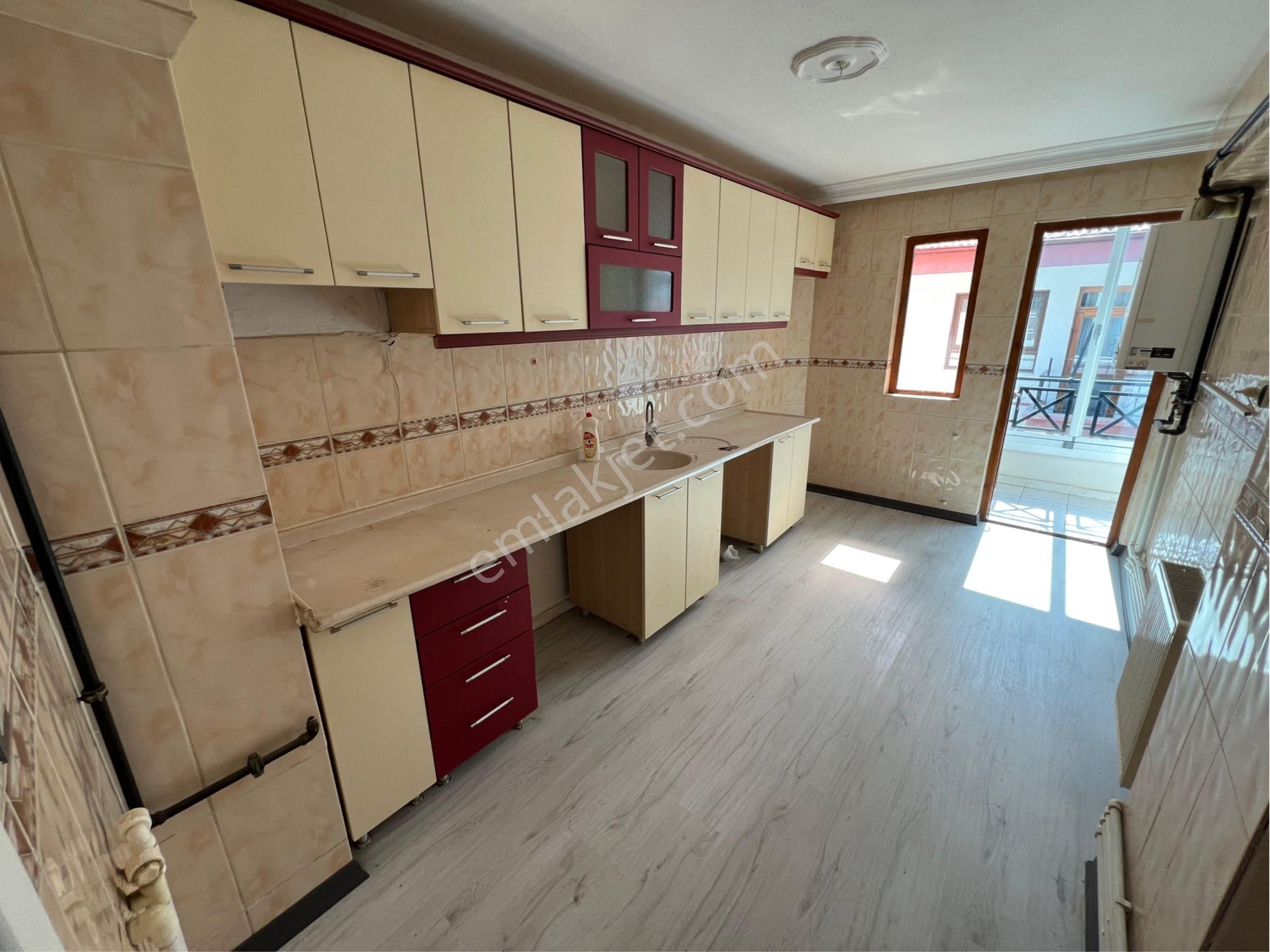 Mamak Başak Mah 3+1 3.kat Masrafsız Daire