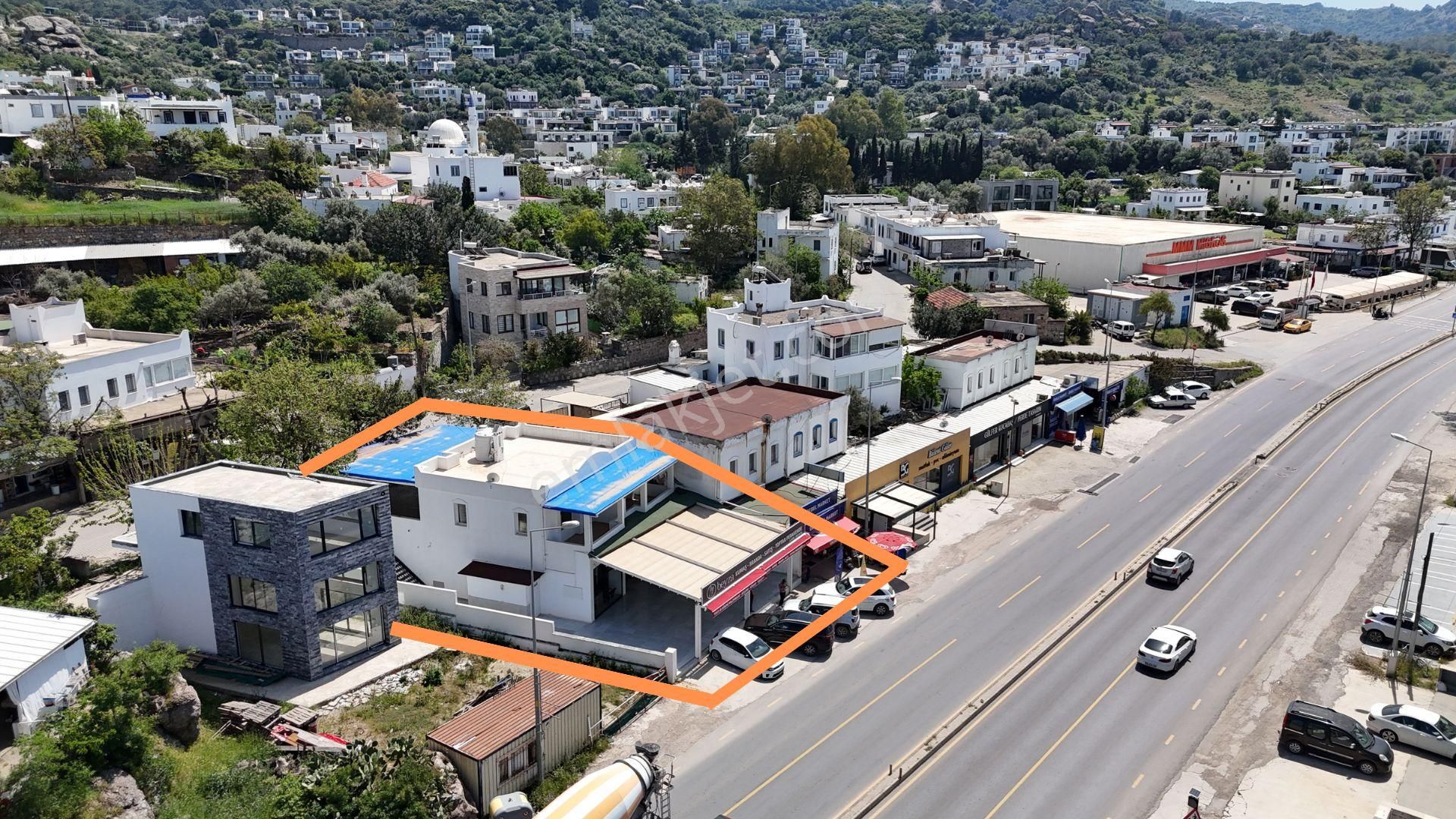 Bodrum Yalıkavak'ta Ana Cadde Üzerinde Satılık Komple Bina