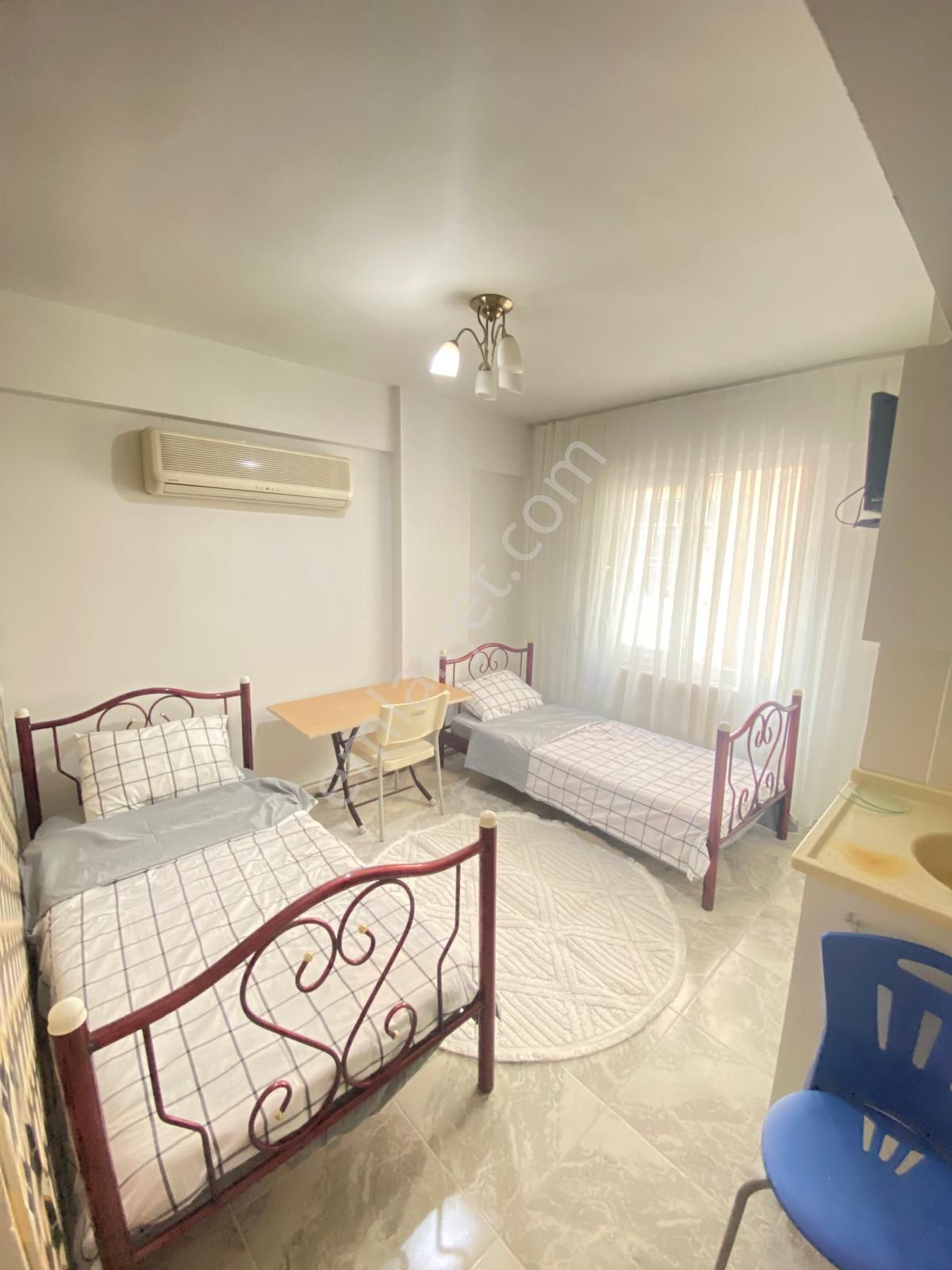 Kz Grup'tan Kınıklı'da Elektirik Su Dahil 1+0 Kiralık Eşyalı Apart