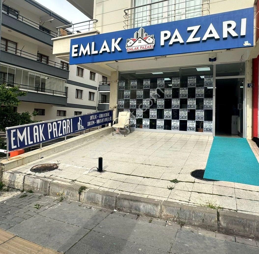 Emlak Pazarından Mehtap Okullar Cadde Üzeri