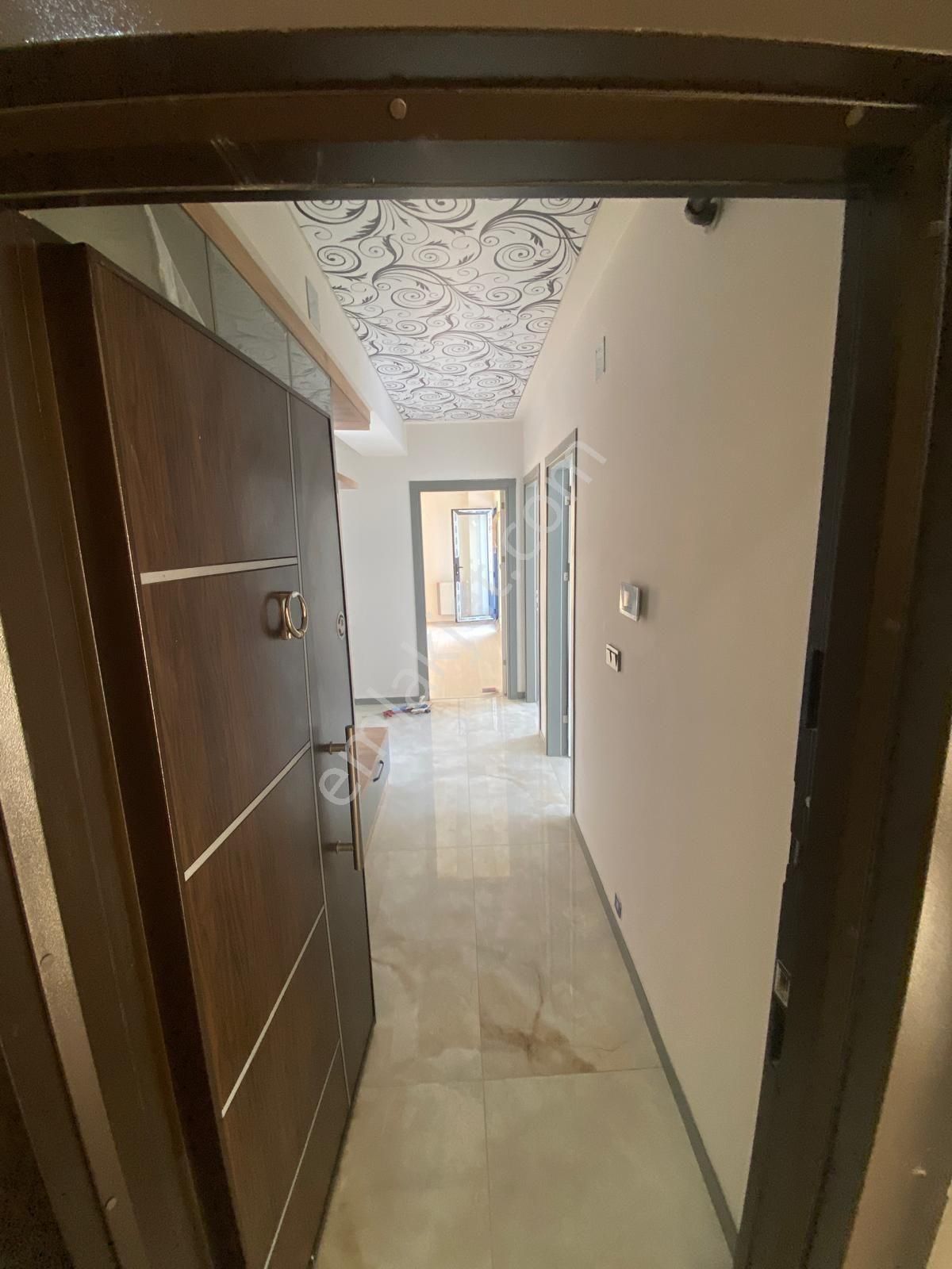 Zaferde 3+1 Doğal Gazlı Ebveyin Banyolu Giyinme Odası Olan Satılık Daire - Görsel 4