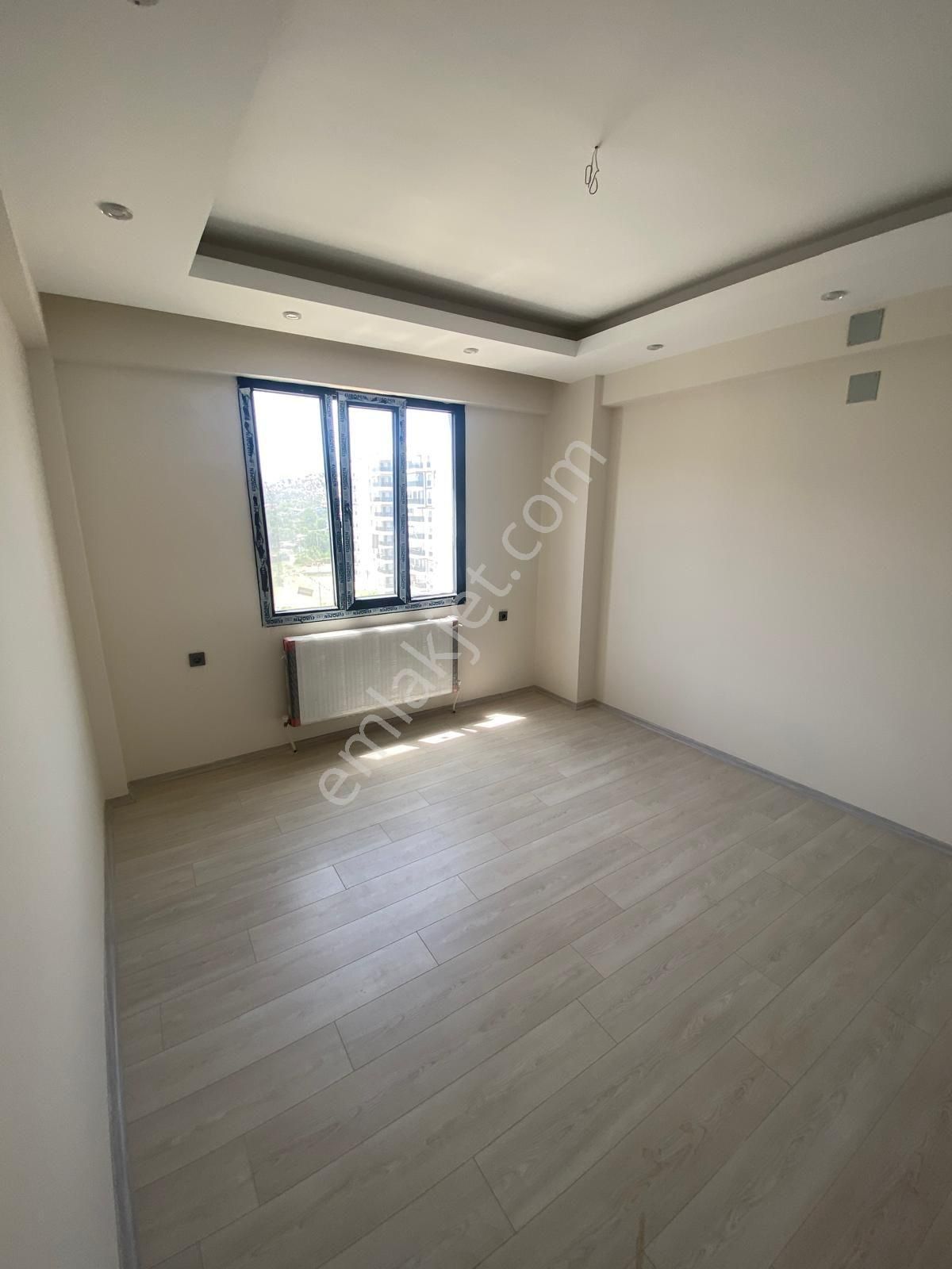 Zaferde 3+1 Doğal Gazlı Ebveyin Banyolu Giyinme Odası Olan Satılık Daire - Görsel 9