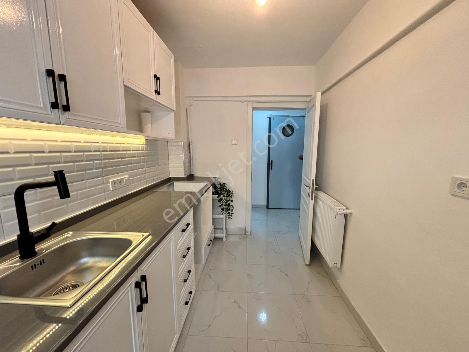 Akdere Mah. Şık Yapısıyla Masrafsız 3+1 Giriş Kat Satılık Daire