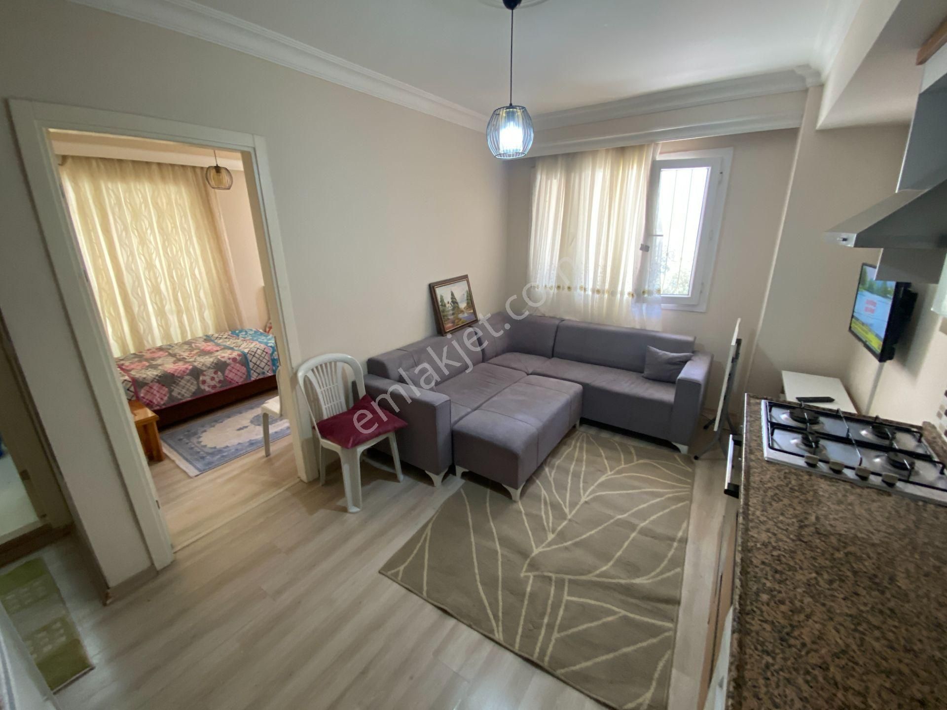 Buca Çevikbir'de Eğitim Fak. Yakını Full Eşy. 1+1 Kiralık Daire