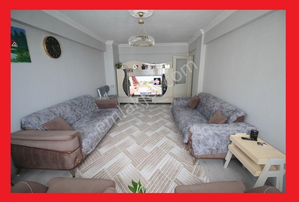 Kazımiye'de Ana Cadde Üstünde Stadın Hemen Yanında 135m2 3+1 Ara Kat Asansörlü