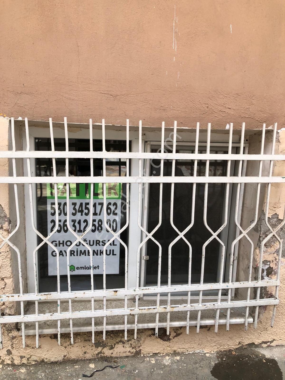 Yeni Mahalle'de Satılık 2+1 Yarı Bodrum Daire