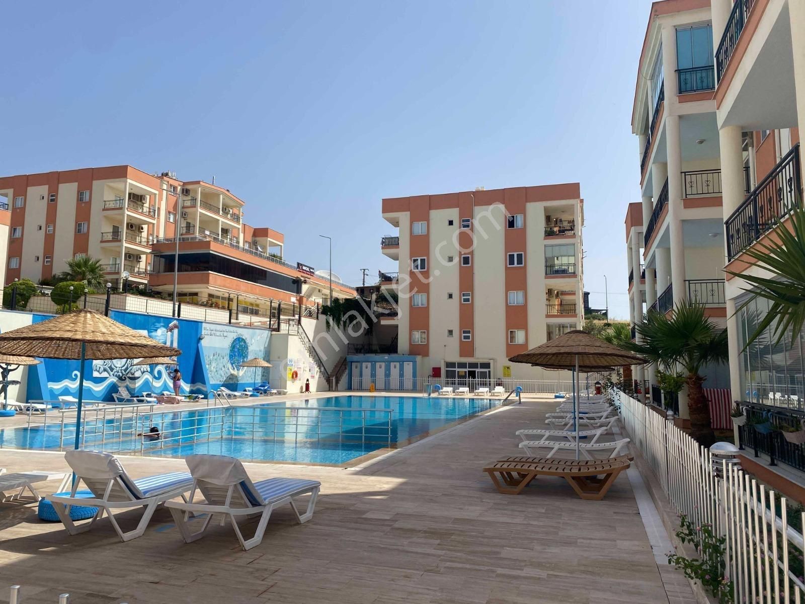 Didim’de Site İçinde Havuz Manzaralı Geniş 3+1 Daire!