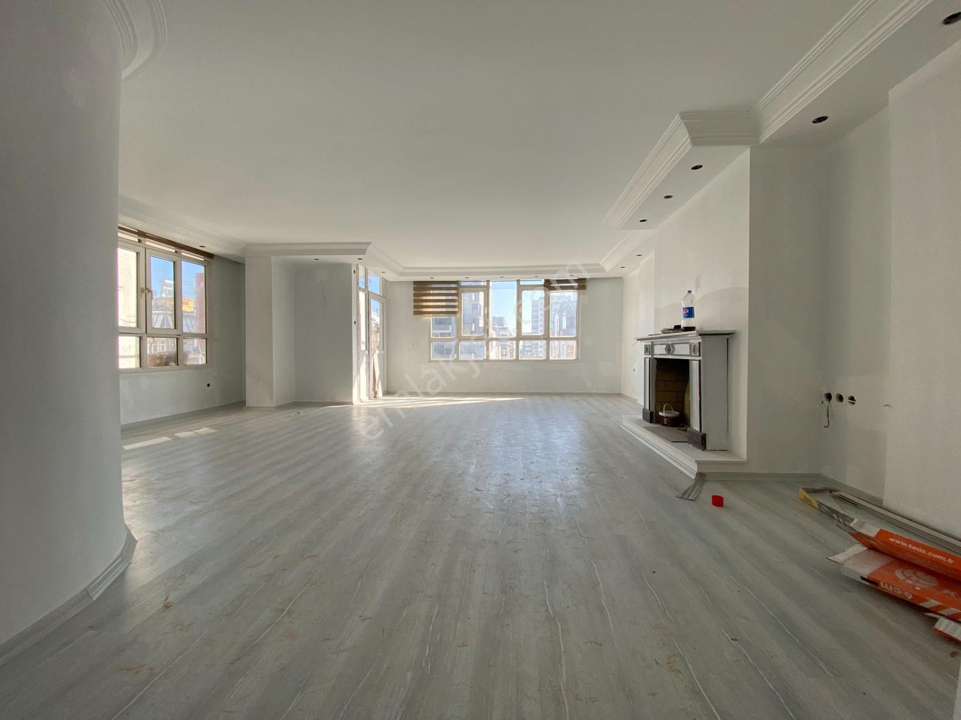 Gazipaşa Bulvarı 240 M2 3+1 Kapalı Mutfak/otoparklı Hasarsız Satılık Daire - Görsel 2