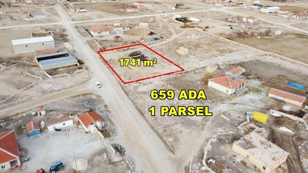 Konya / Cihanbeyli / Taşpınar-yeniyayla 1.741 M² Köşe Parsel İmarlı Arsa