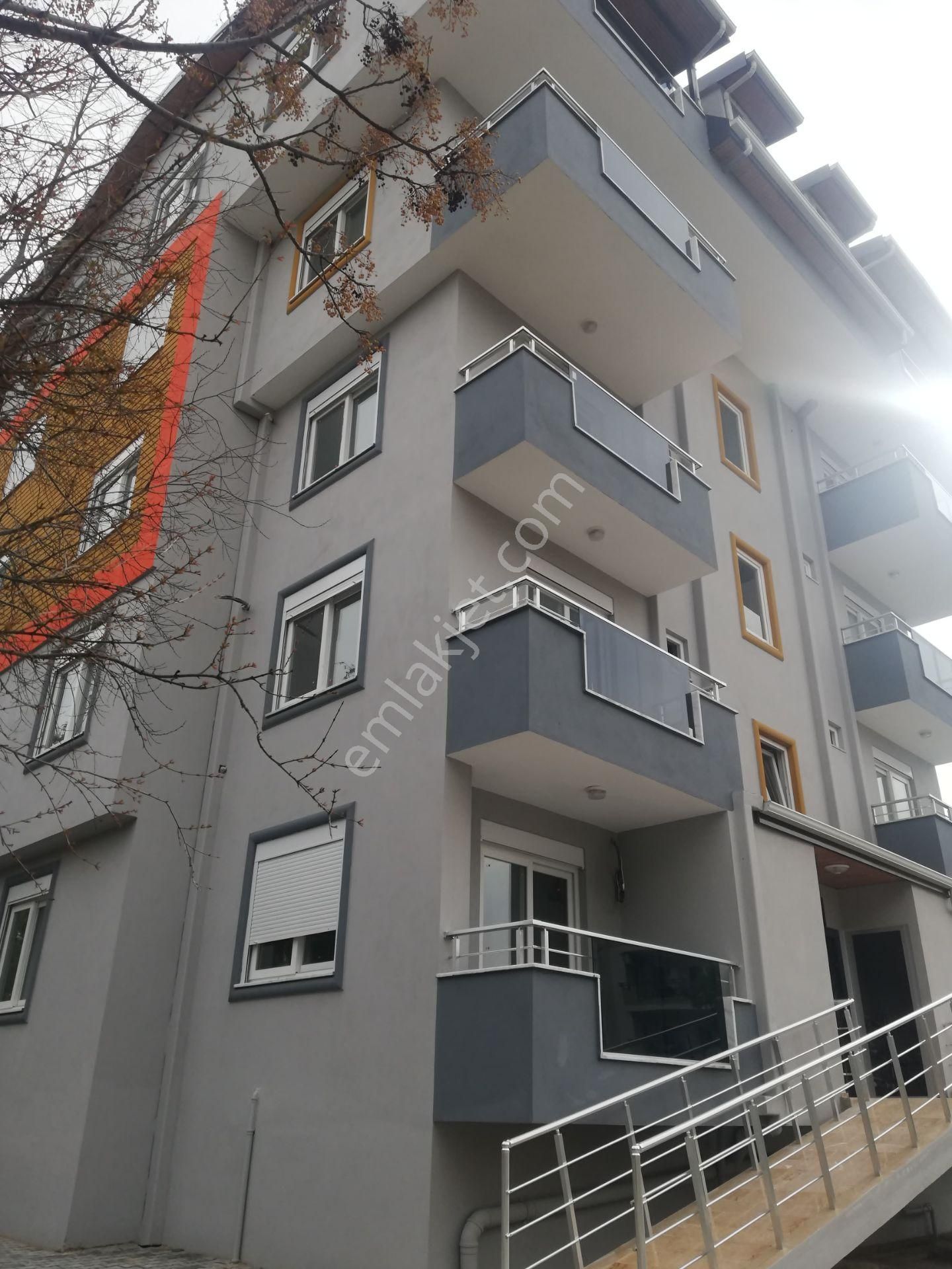 Yenı Mahallede 2+1 Ayrı Mutfak Kıralık Daıre