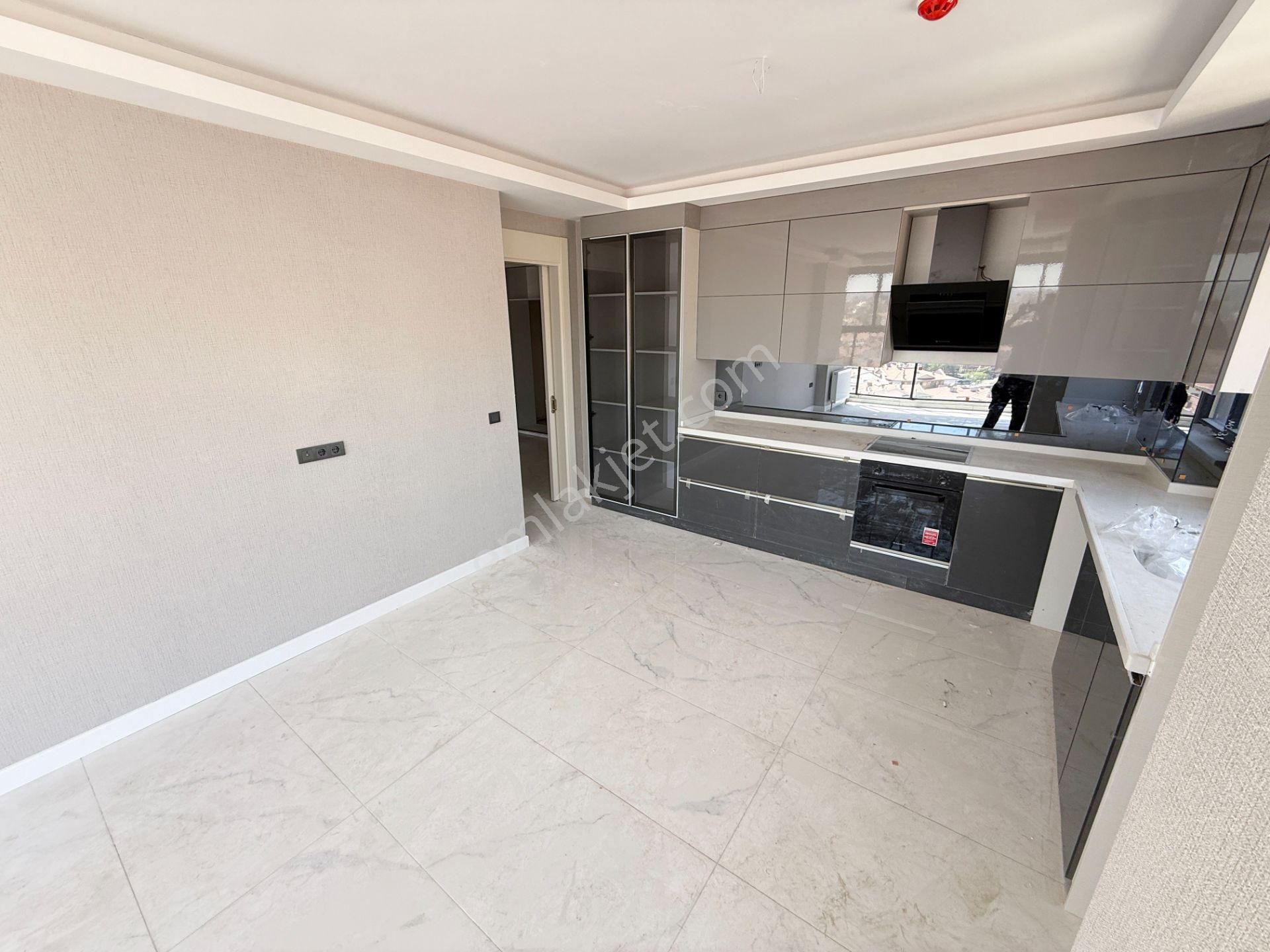 4+1 Seval Cad. Yakını Merkezi Konum Manzaralı Ferah Site Dairesi - Görsel 5