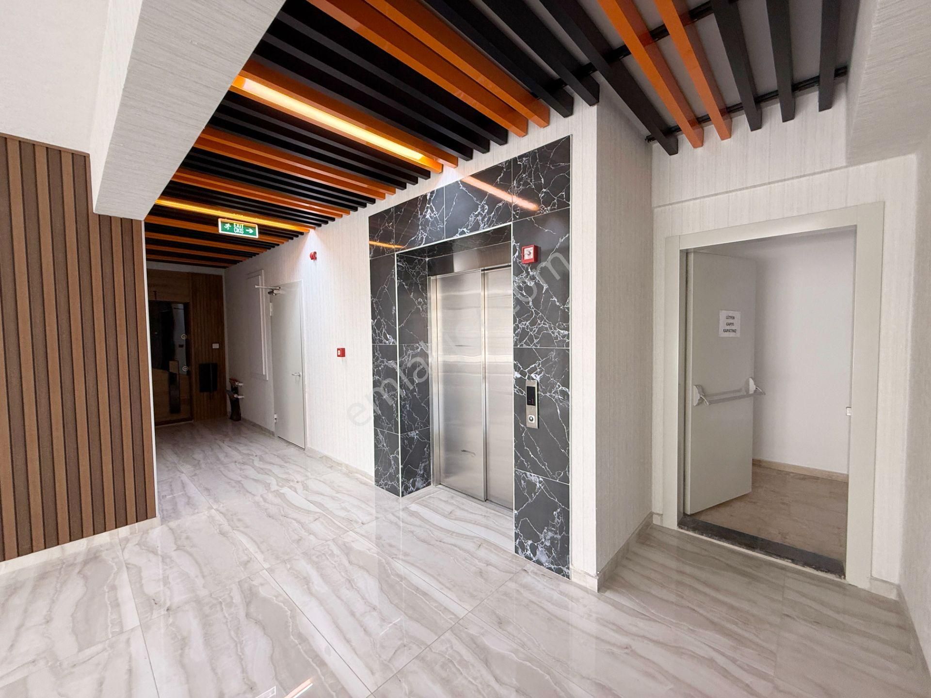 4+1 Seval Cad. Yakını Merkezi Konum Manzaralı Ferah Site Dairesi - Görsel 33