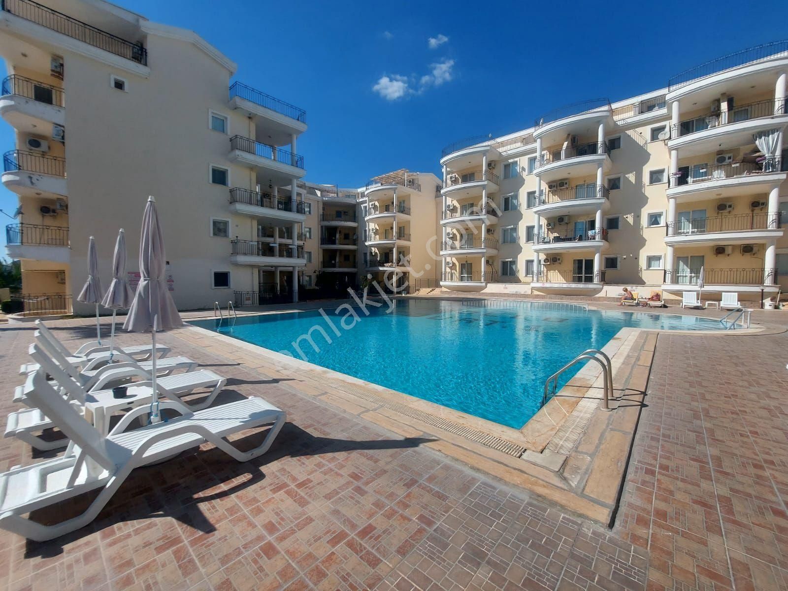 Didim Efeler Mah Havuzlu Sitede Satılık Geniş 1+1 Daire
