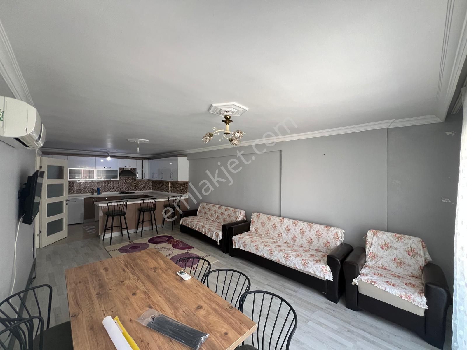 Kuşadası Davutlar Merkezde Satılık 3+1 Asansörlü Daire
