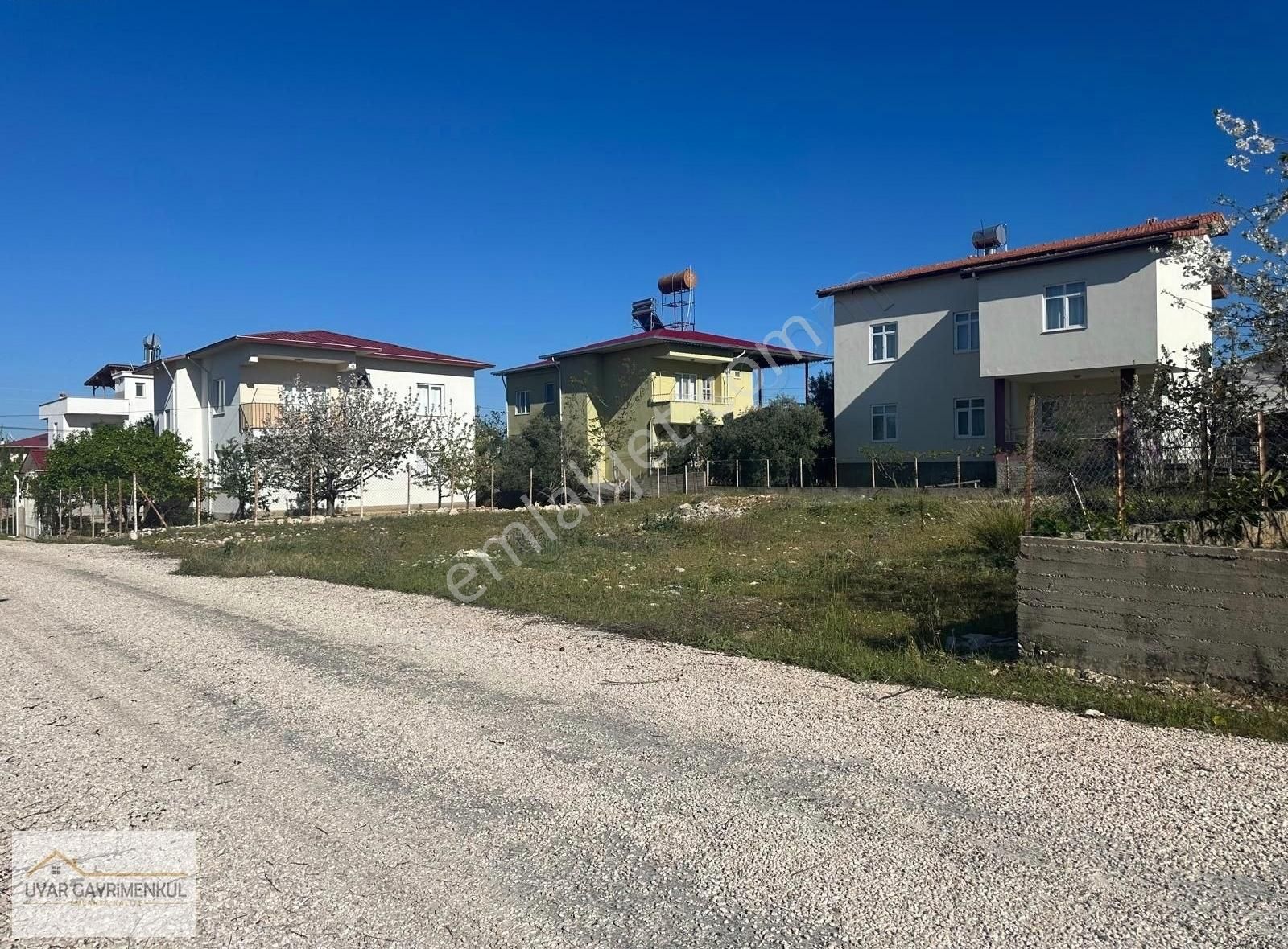 Uyardan Silifke Meydan (yenibahçe) Mahallesinde Satılık Arsa
