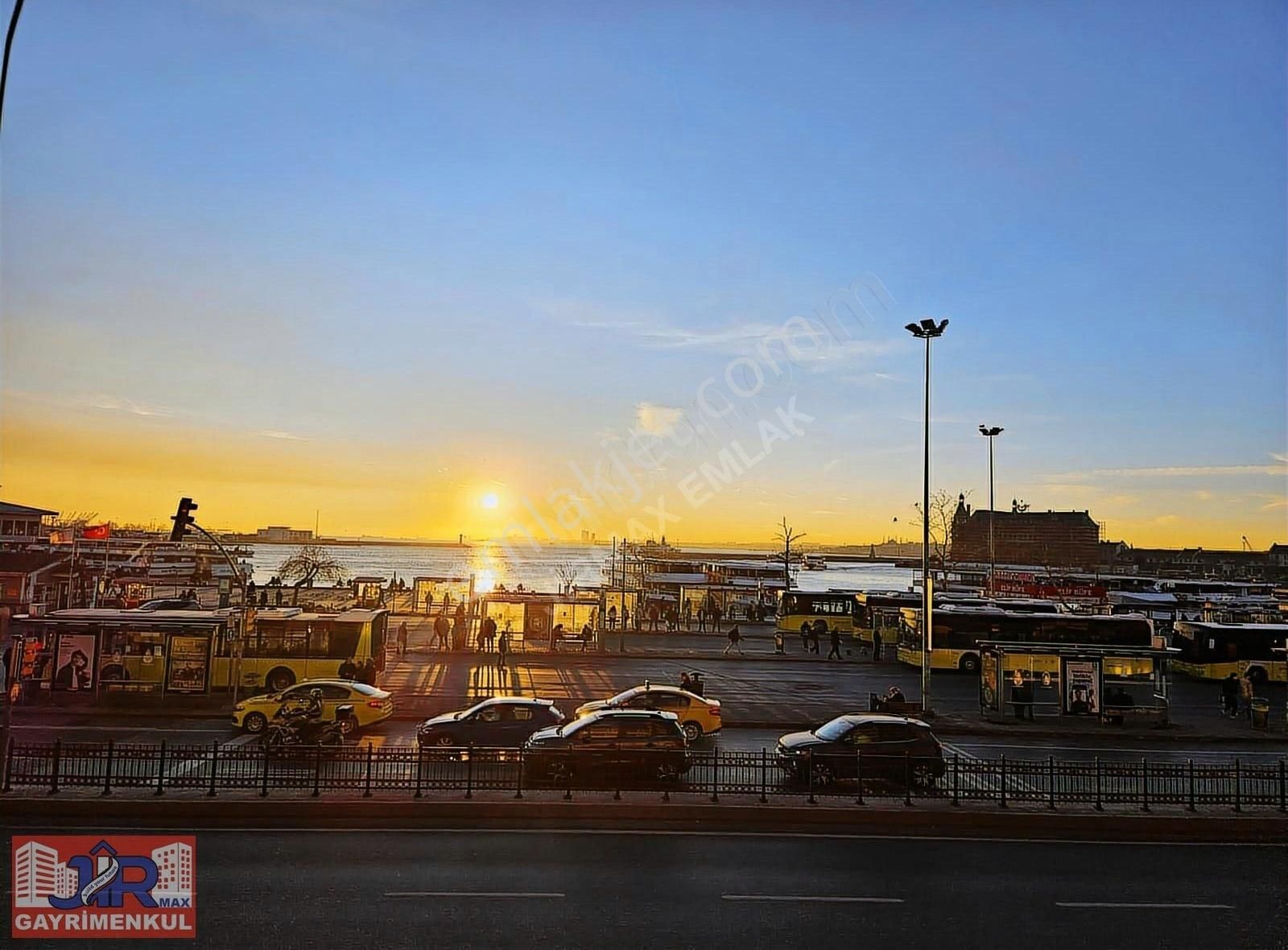 Jirmax'den Rıhtımda Deniz Manzaralı Kiralık 1.kat Büro/ofis