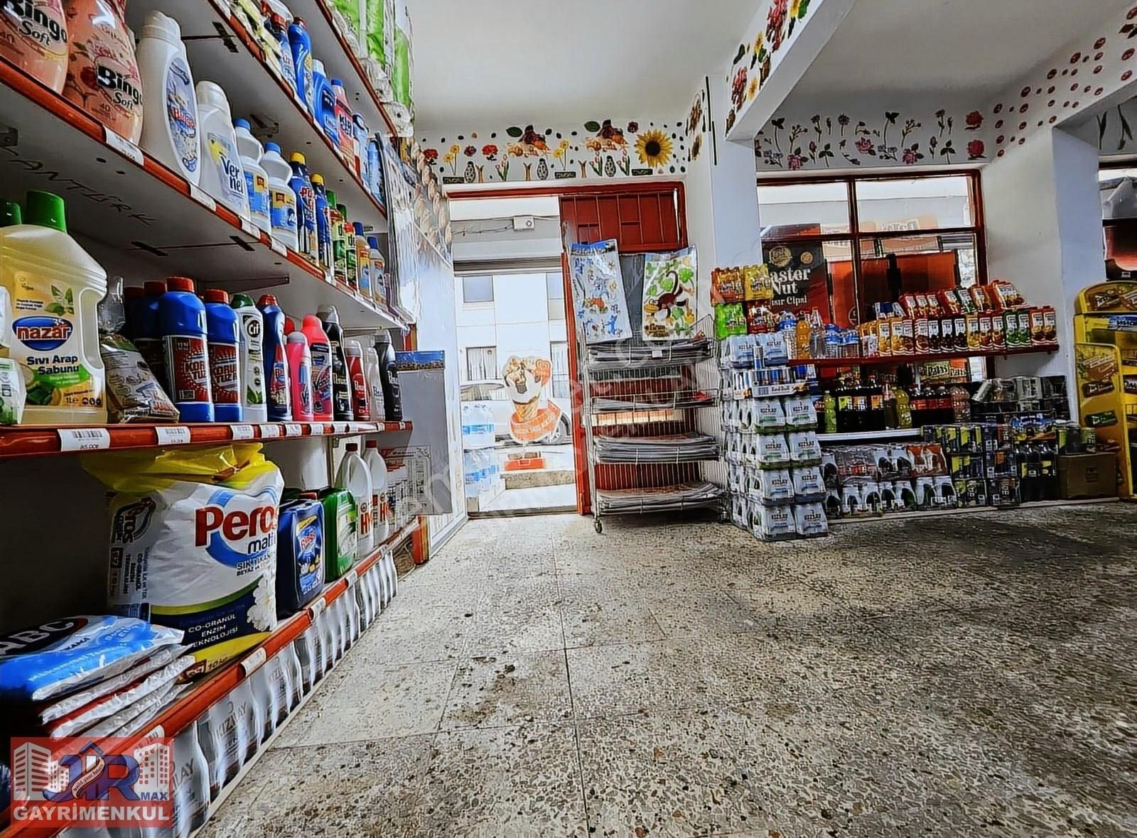 Kadıköy Ayrılık Çeşmesi Yanında Devren Kıralık Dukkan/market