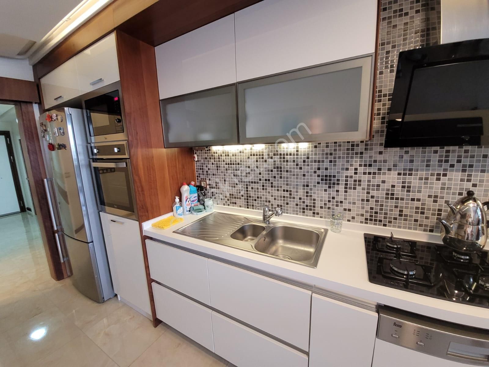 Delux'den Hürriyet Mah.'de Havuz Cepheli Ultralux 3+1 Daire - Görsel 9