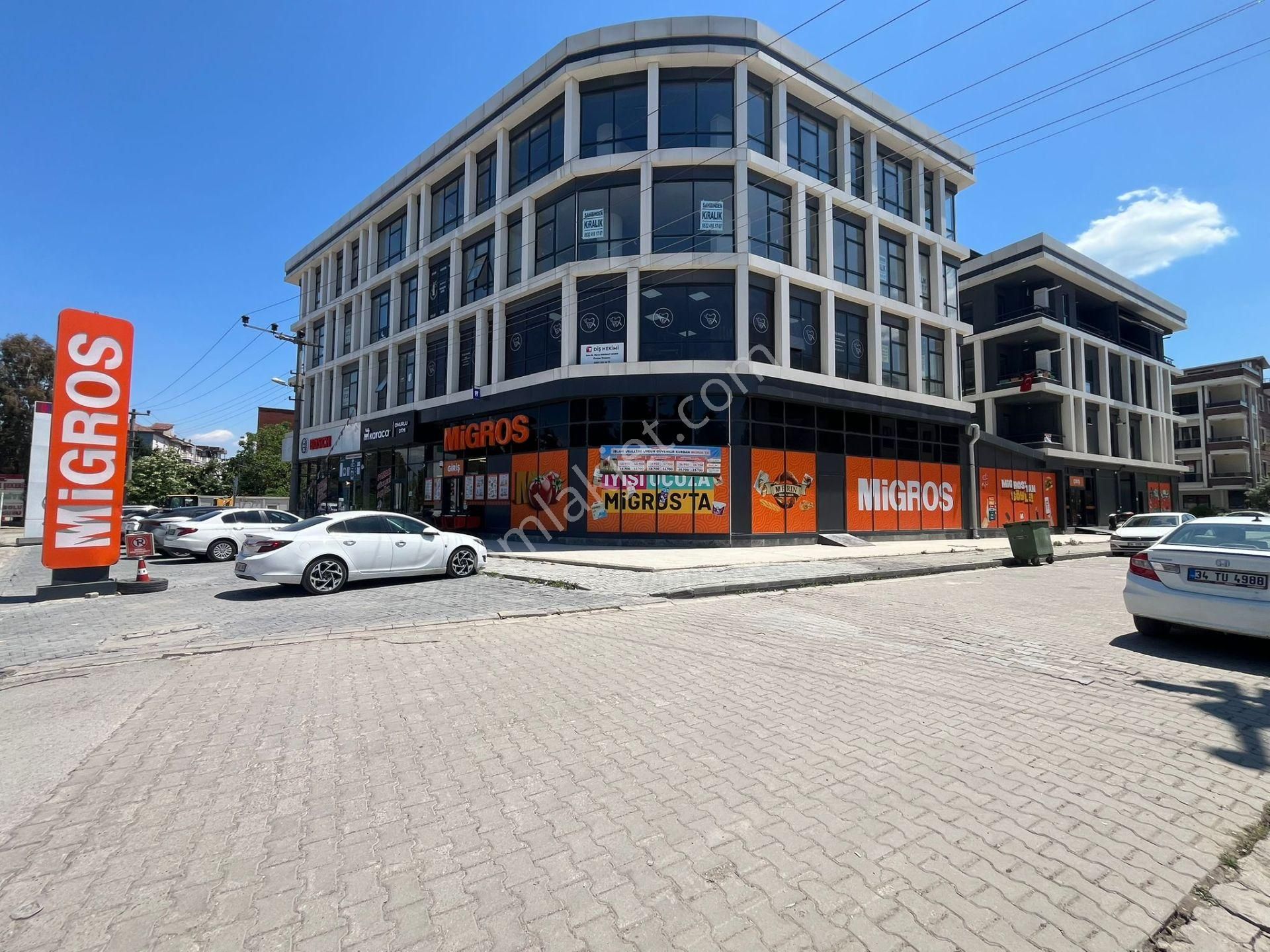 Remax Şehir 2 De Adiliyeye Yakın Konumda Satılık 1+1 Daire-ofis