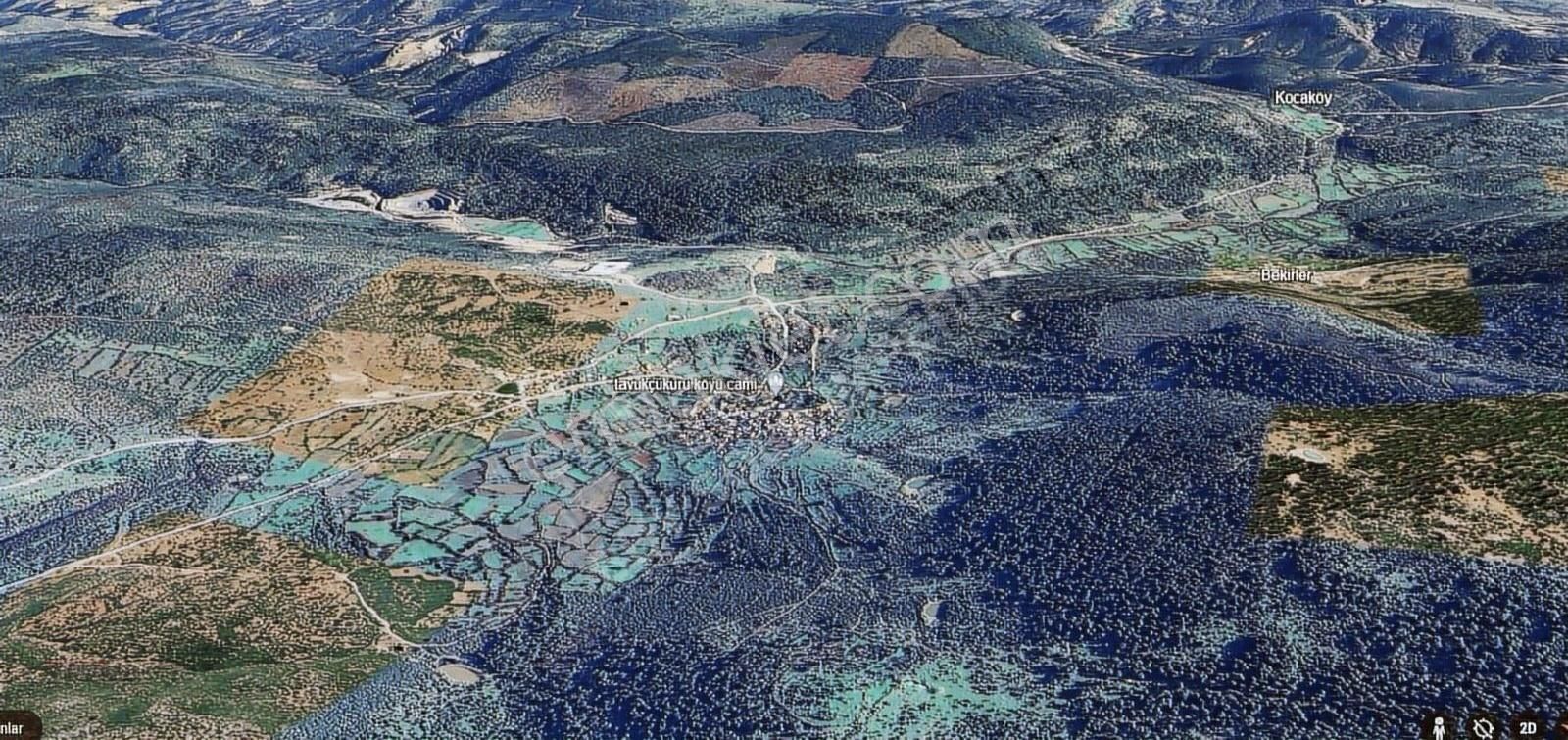 İzmir Bergama Tavukçukurun'da Devlet Ormanına Bitişik Parsel